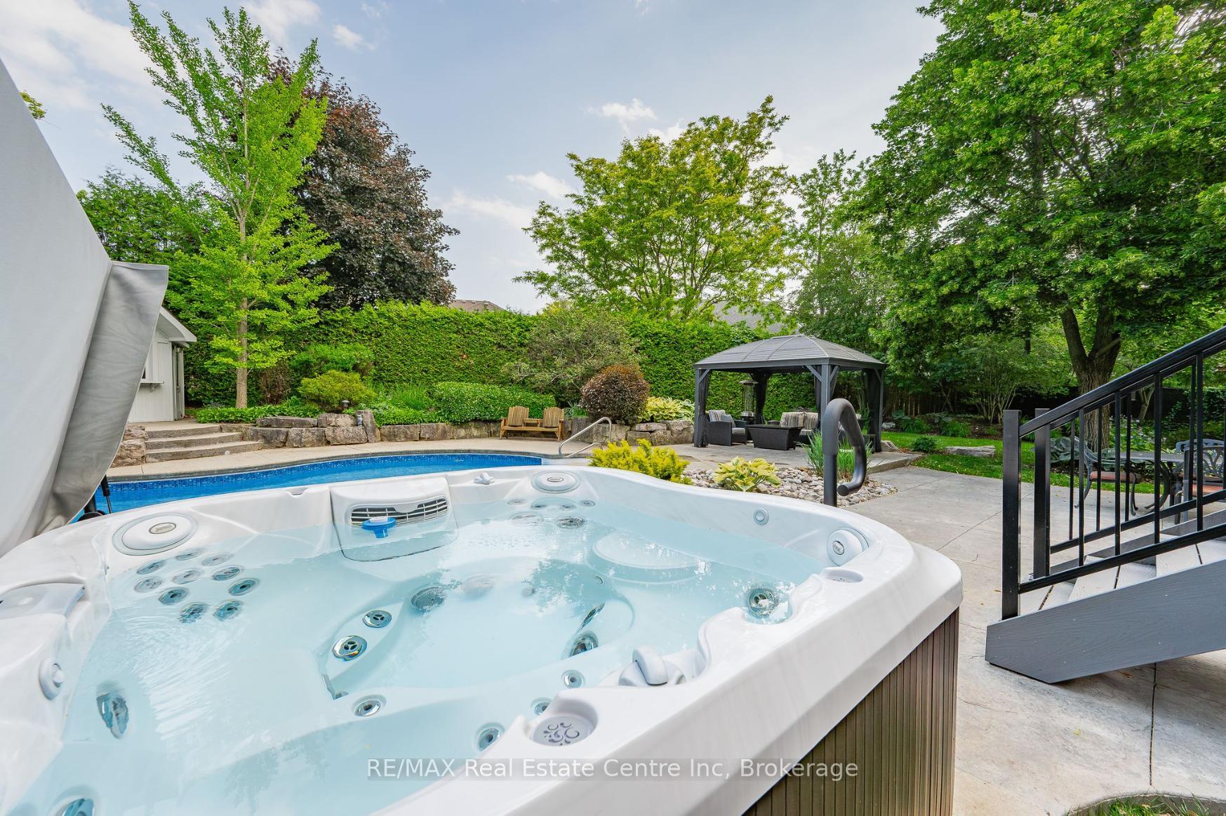 Photo 45 of 61 Tanager Drive, Guelph, Kortright Hills — HOMEH