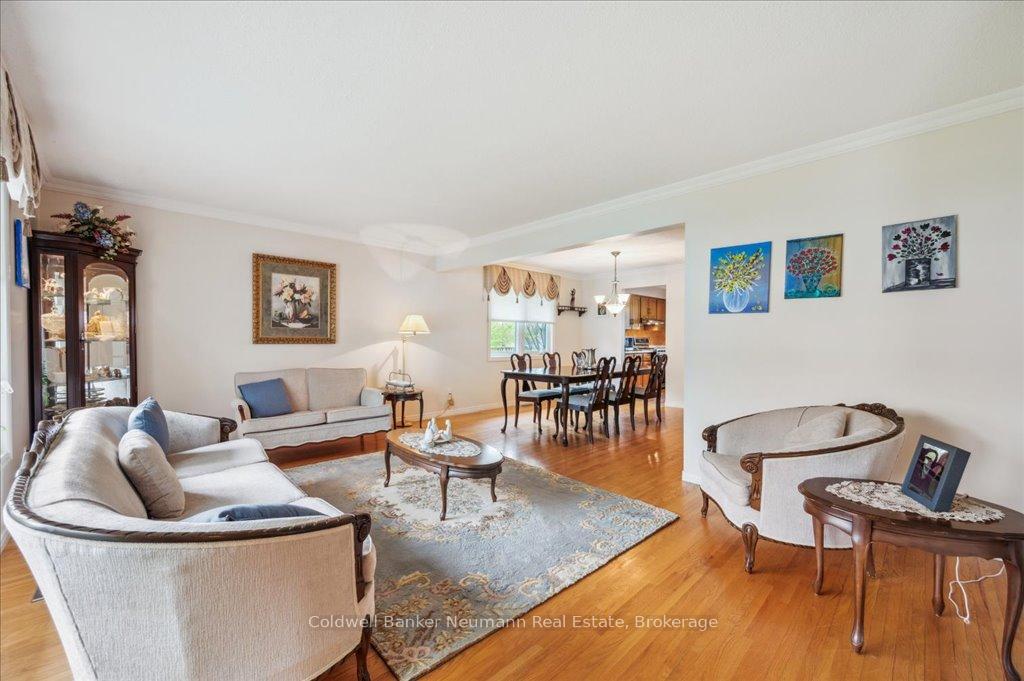 Photo 5 of 17 Brazolot Drive, Guelph, Kortright West — HOMEH