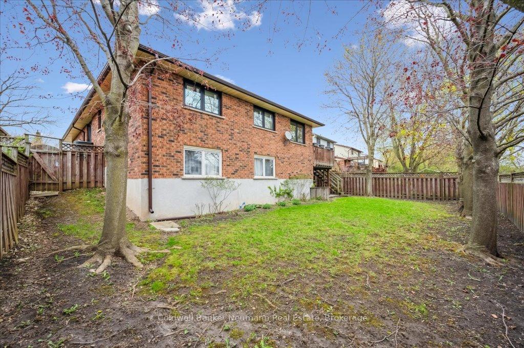 Photo 34 of 17 Brazolot Drive, Guelph, Kortright West — HOMEH
