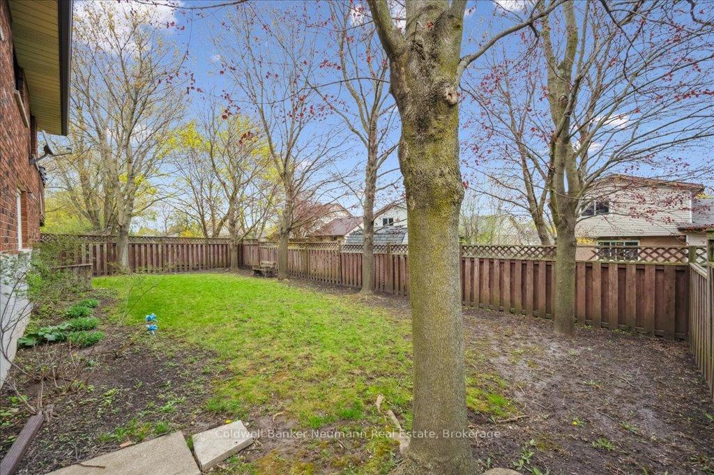Photo 35 of 17 Brazolot Drive, Guelph, Kortright West — HOMEH