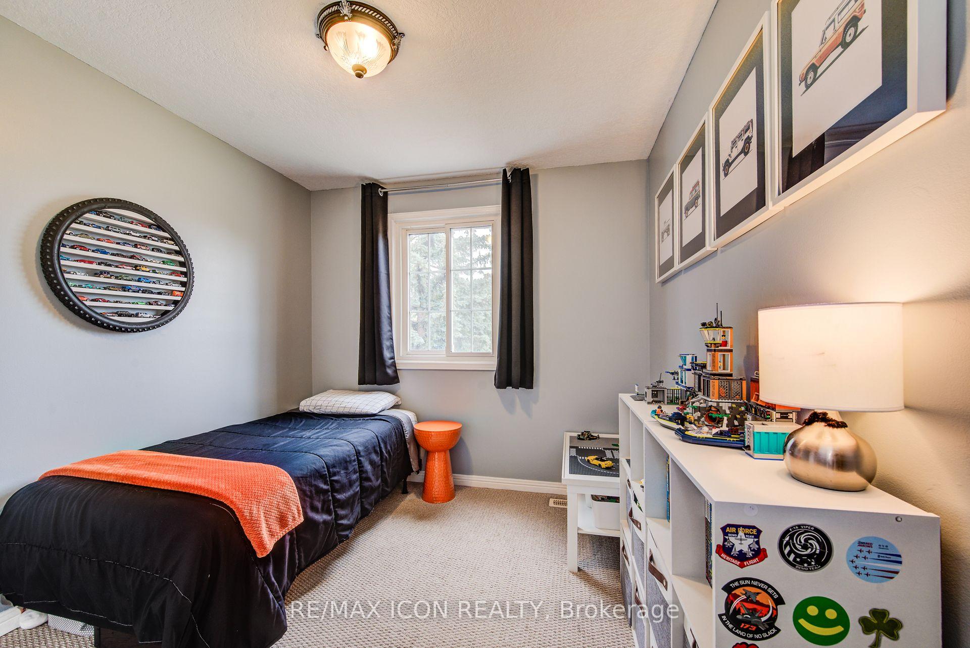 Photo 8 of 156 Marksam Road, Guelph, Willow West/Sugarbush/West Acres — HOMEH