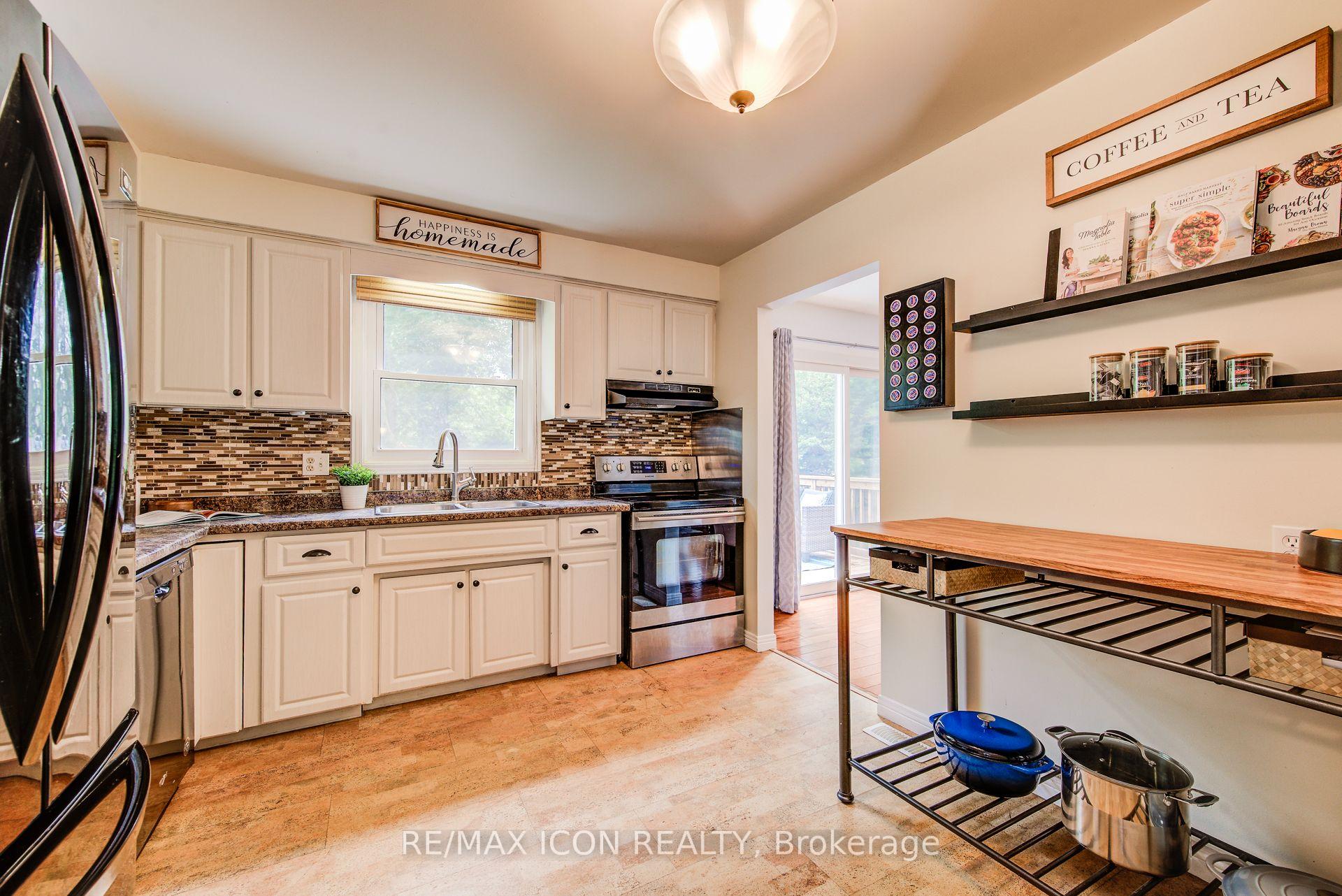 Photo 14 of 156 Marksam Road, Guelph, Willow West/Sugarbush/West Acres — HOMEH