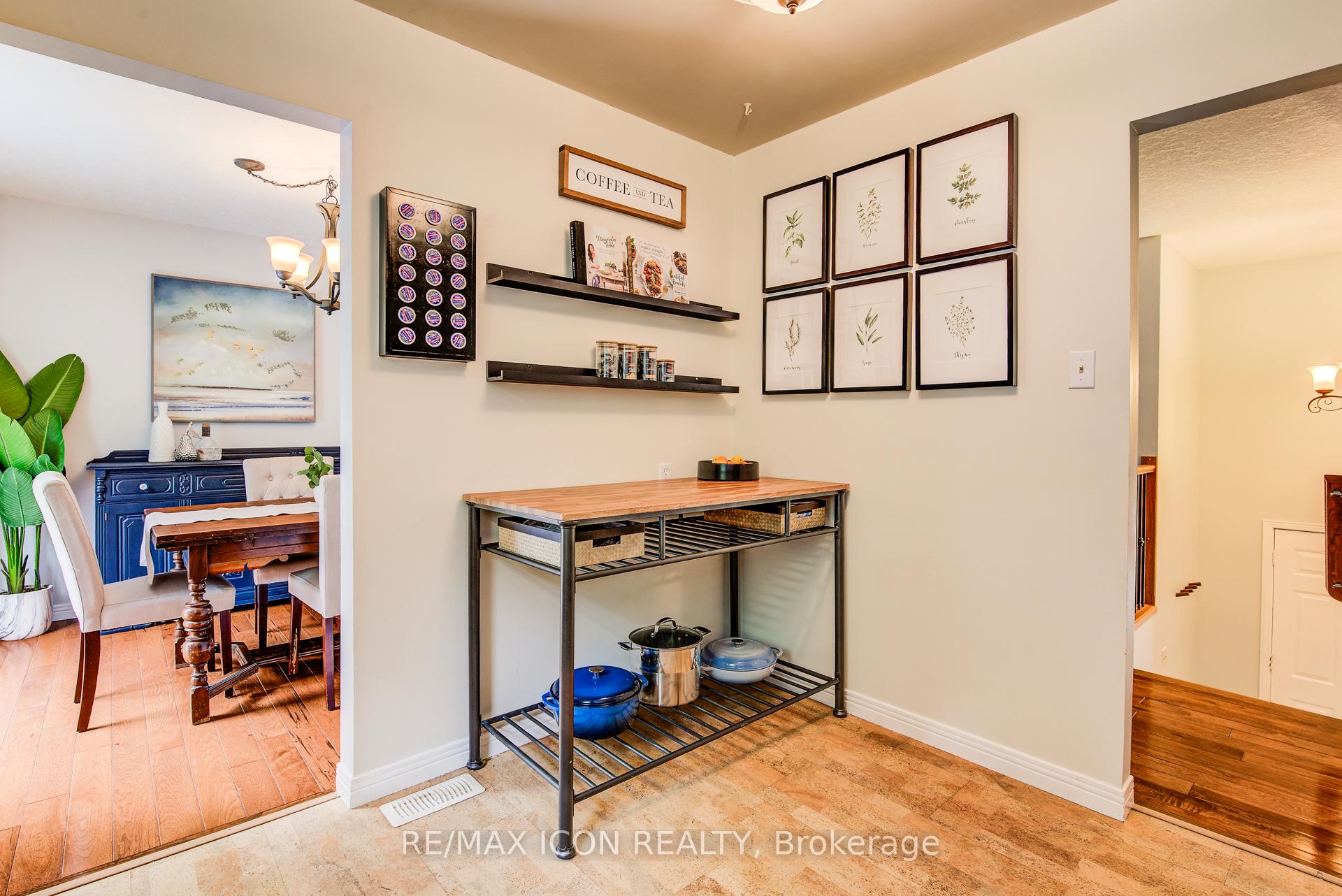 Photo 15 of 156 Marksam Road, Guelph, Willow West/Sugarbush/West Acres — HOMEH