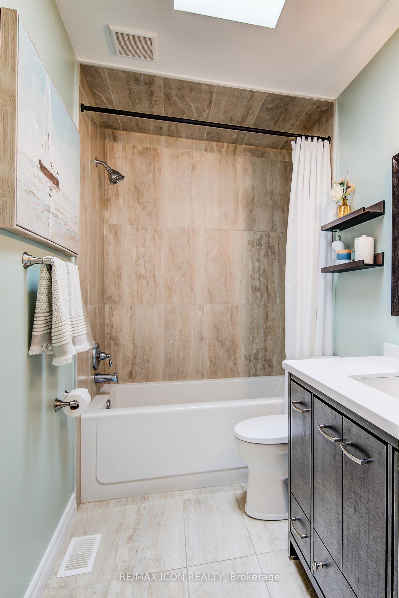 Photo 25 of 156 Marksam Road, Guelph, Willow West/Sugarbush/West Acres — HOMEH