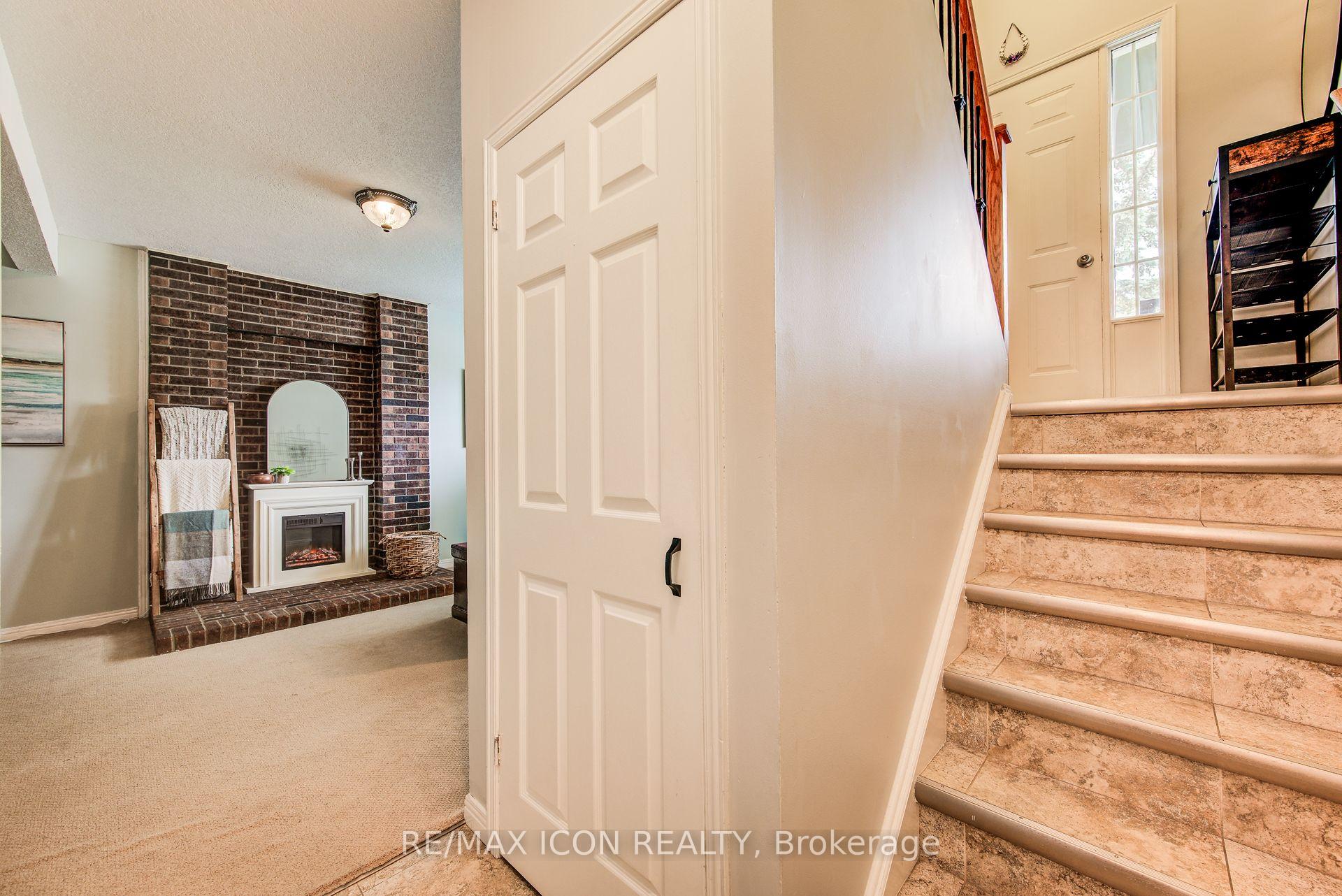 Photo 26 of 156 Marksam Road, Guelph, Willow West/Sugarbush/West Acres — HOMEH