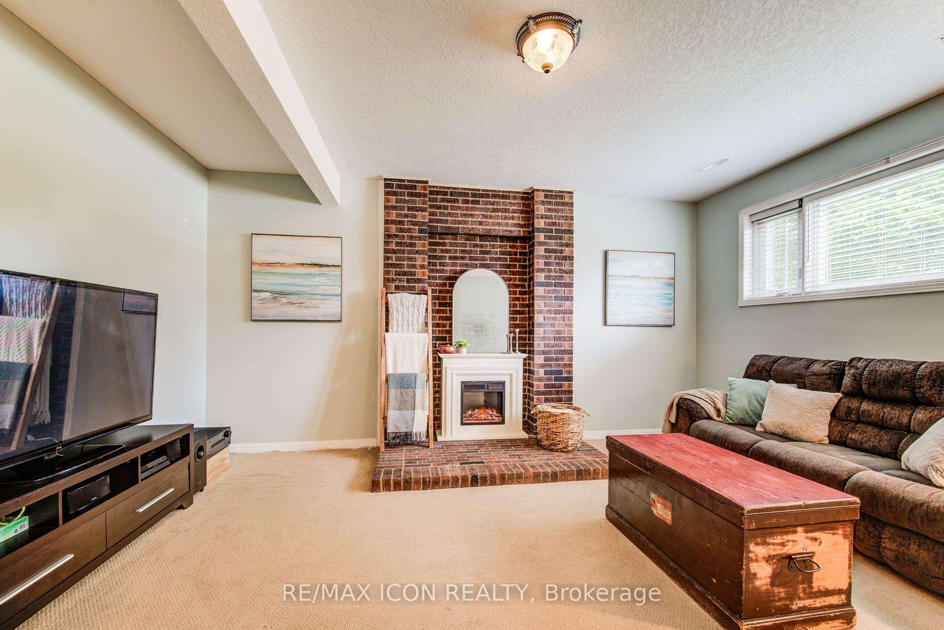 Photo 27 of 156 Marksam Road, Guelph, Willow West/Sugarbush/West Acres — HOMEH
