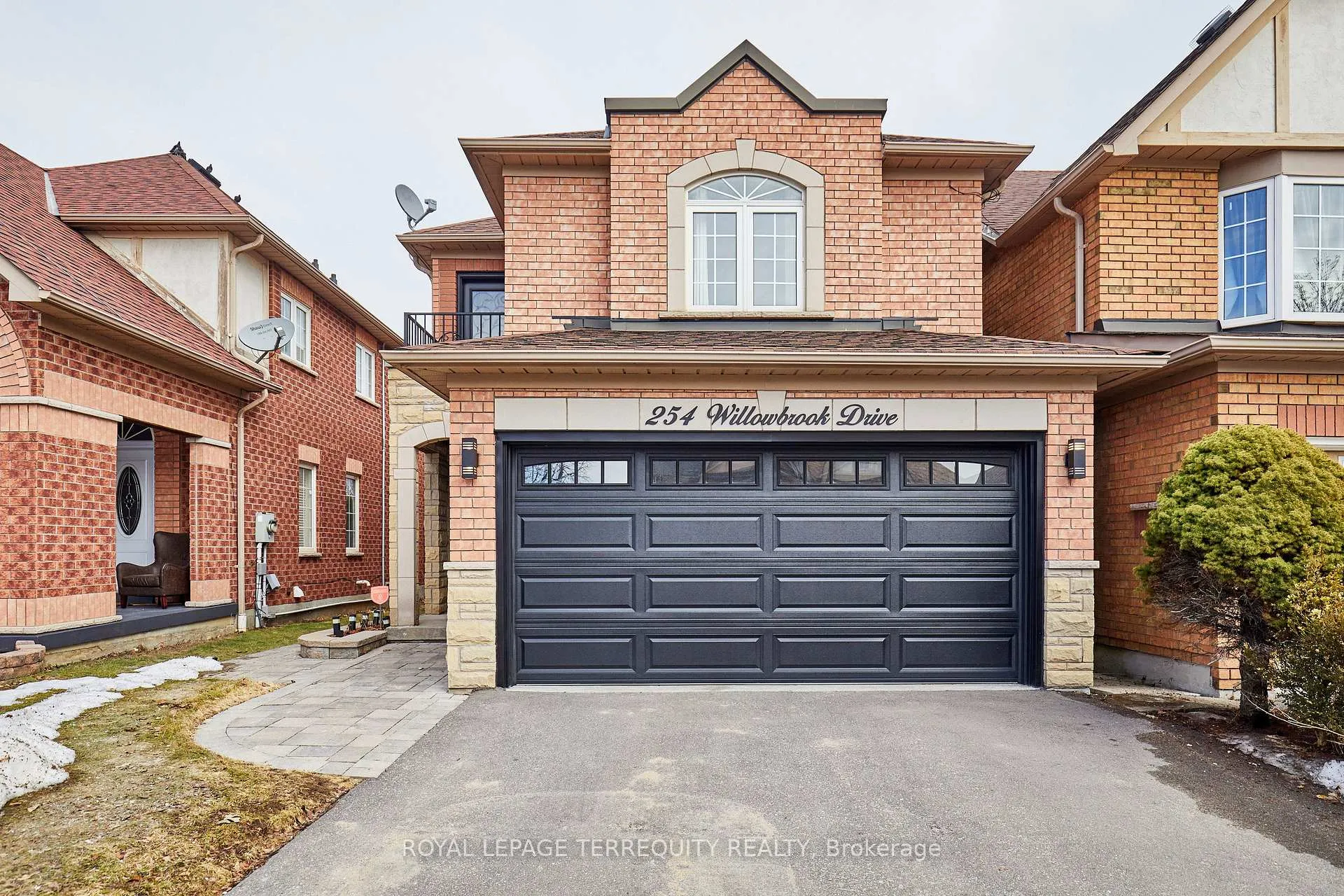 Photo 1 of 254 Willowbrook Drive, Whitby, Pringle Creek — HOMEH