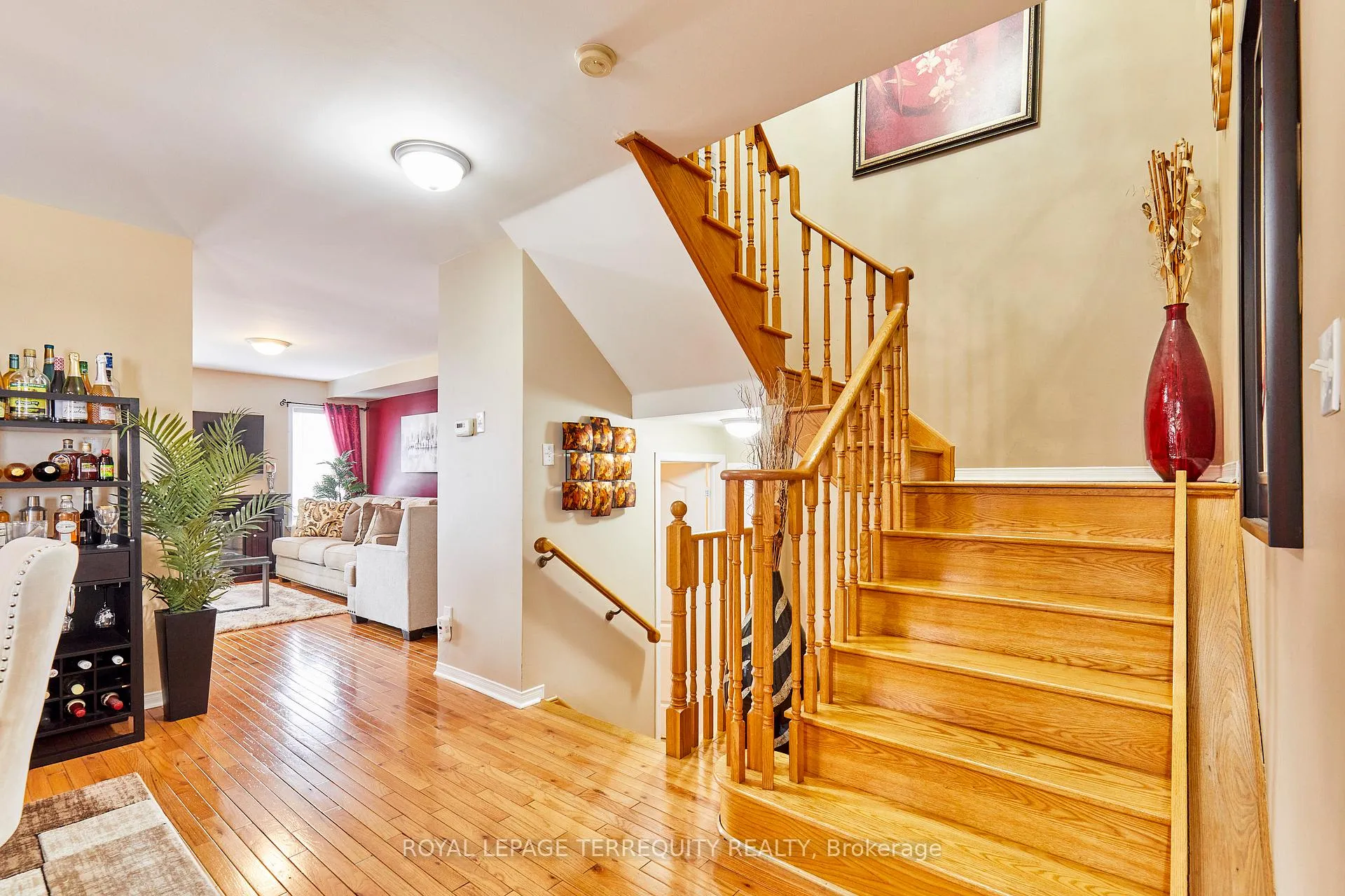 Photo 5 of 254 Willowbrook Drive, Whitby, Pringle Creek — HOMEH
