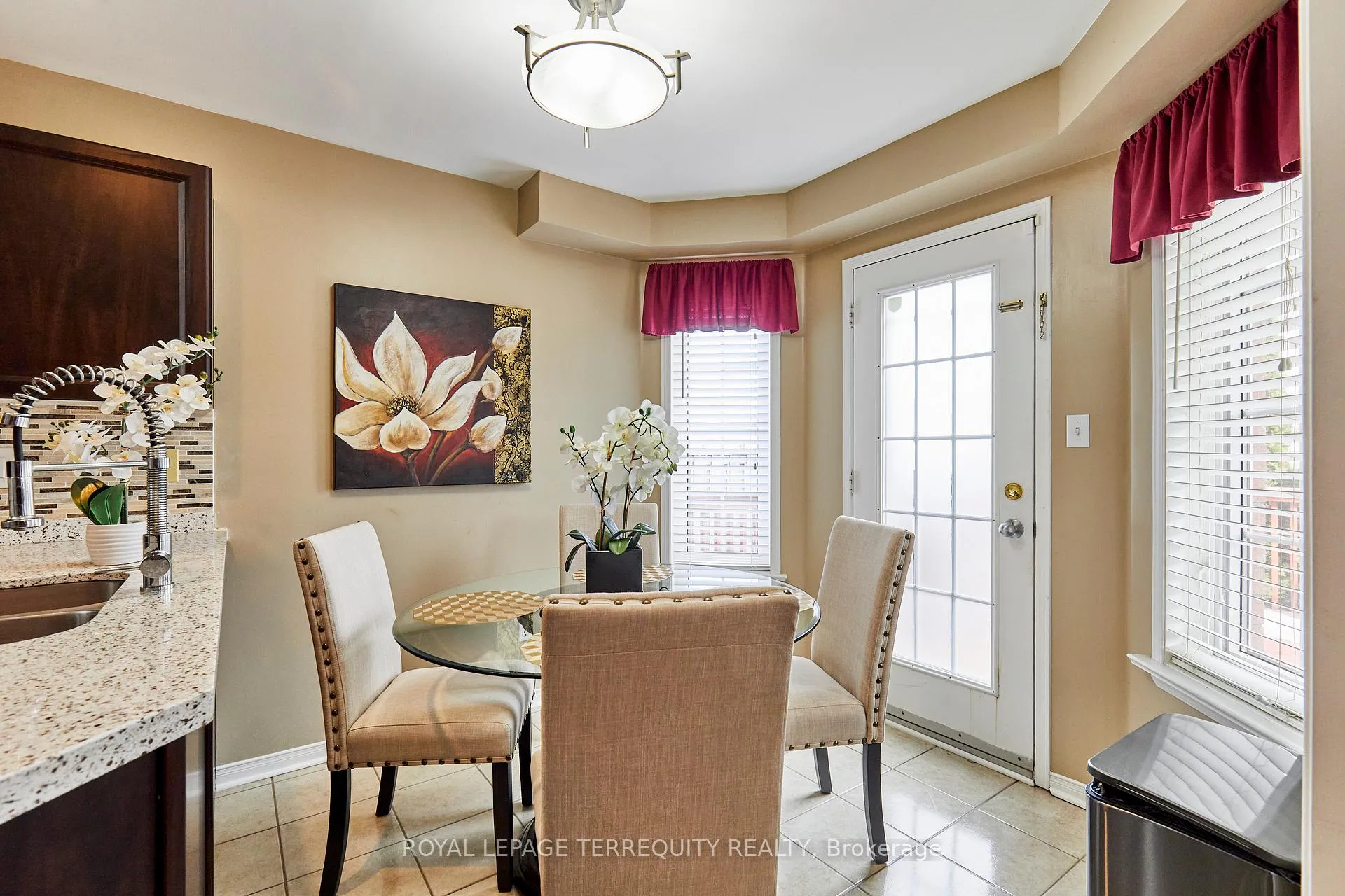 Photo 15 of 254 Willowbrook Drive, Whitby, Pringle Creek — HOMEH