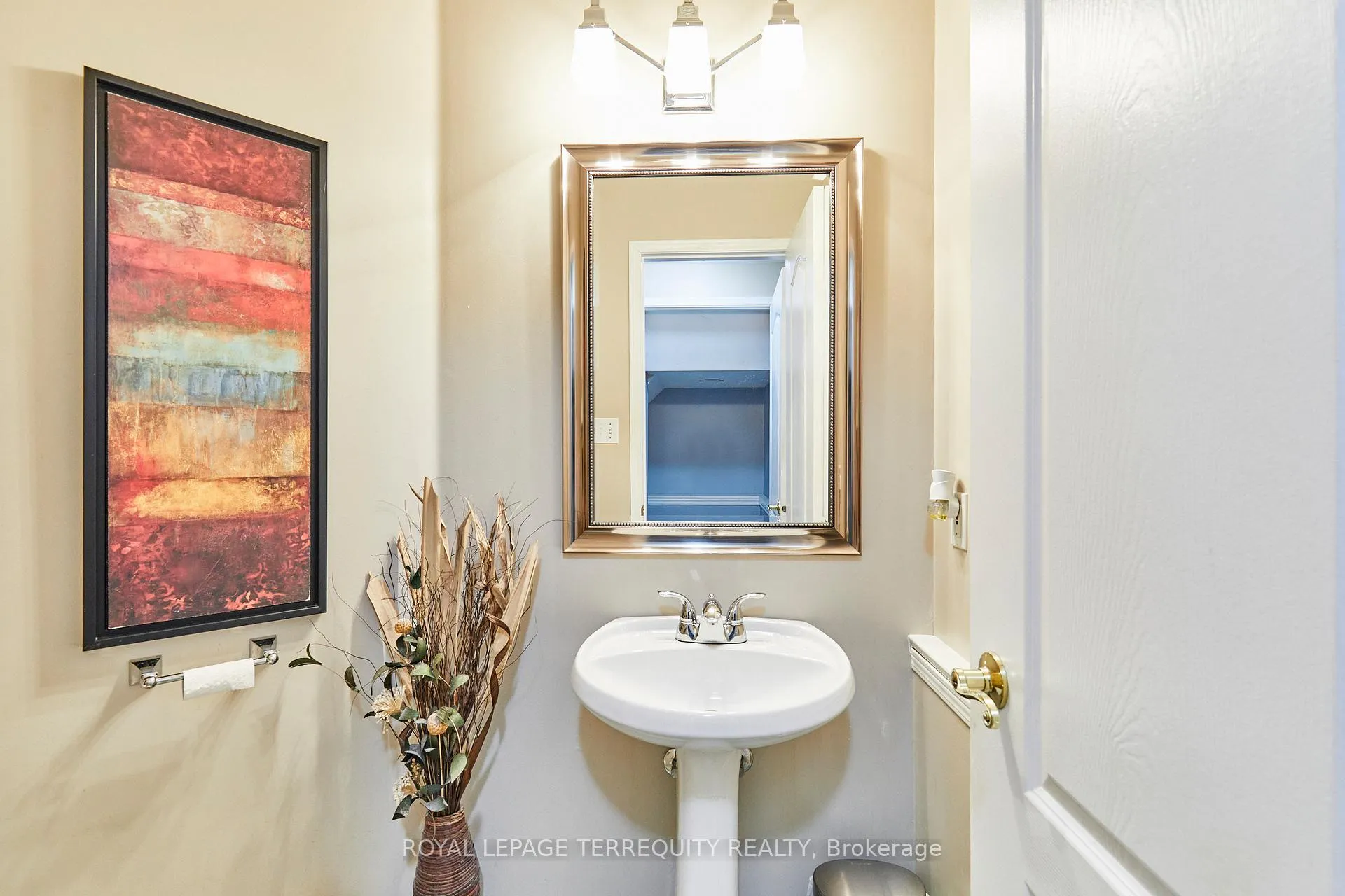 Photo 16 of 254 Willowbrook Drive, Whitby, Pringle Creek — HOMEH