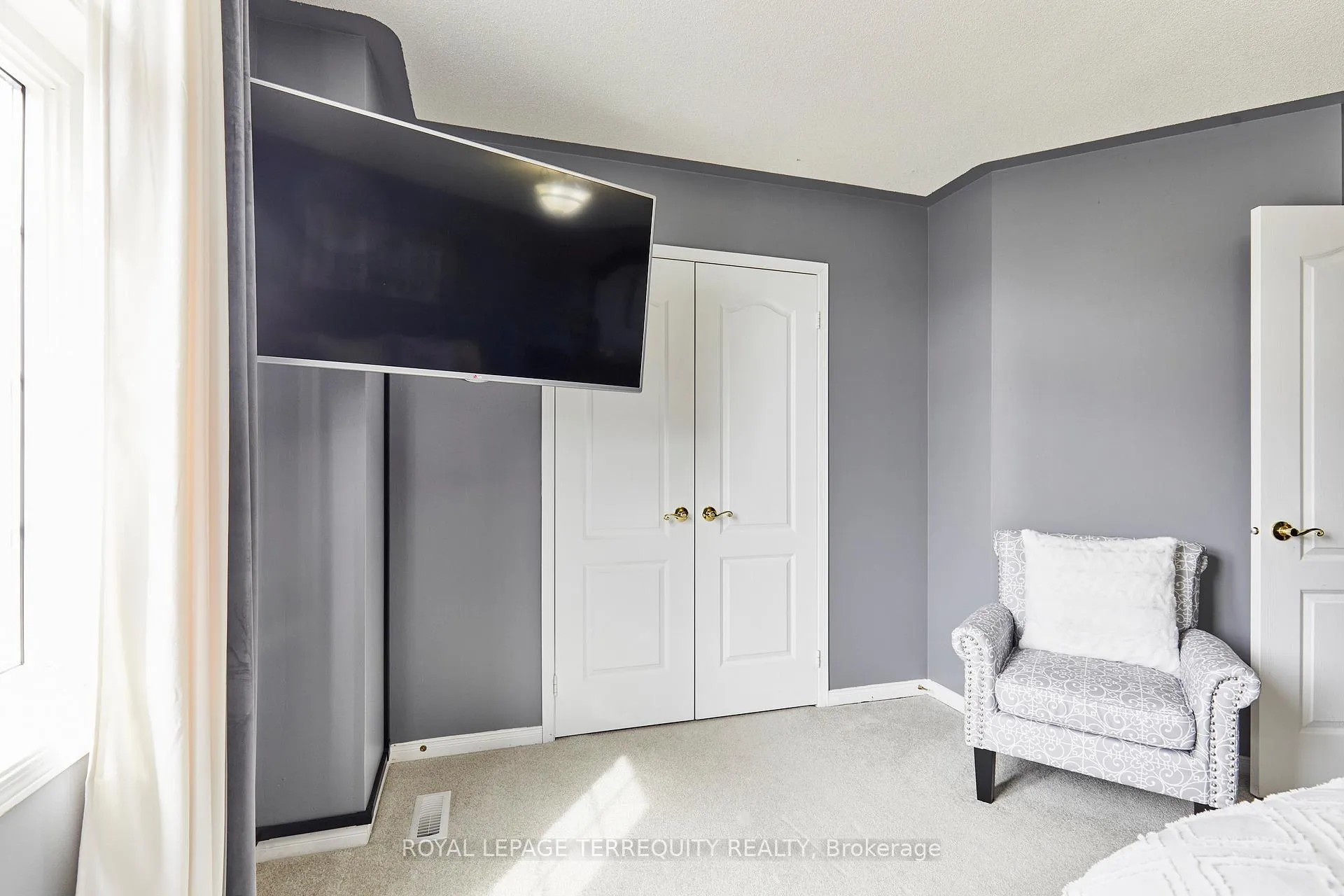 Photo 23 of 254 Willowbrook Drive, Whitby, Pringle Creek — HOMEH