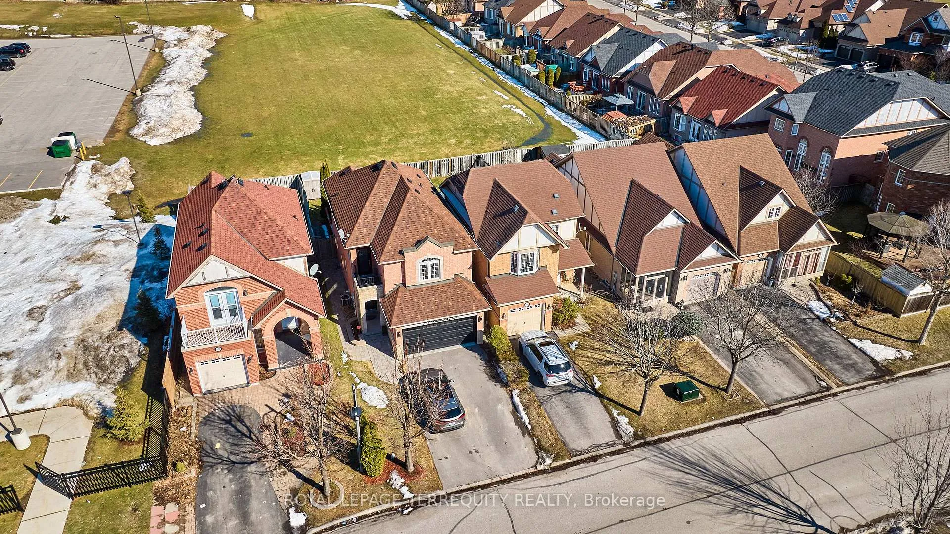 Photo 39 of 254 Willowbrook Drive, Whitby, Pringle Creek — HOMEH