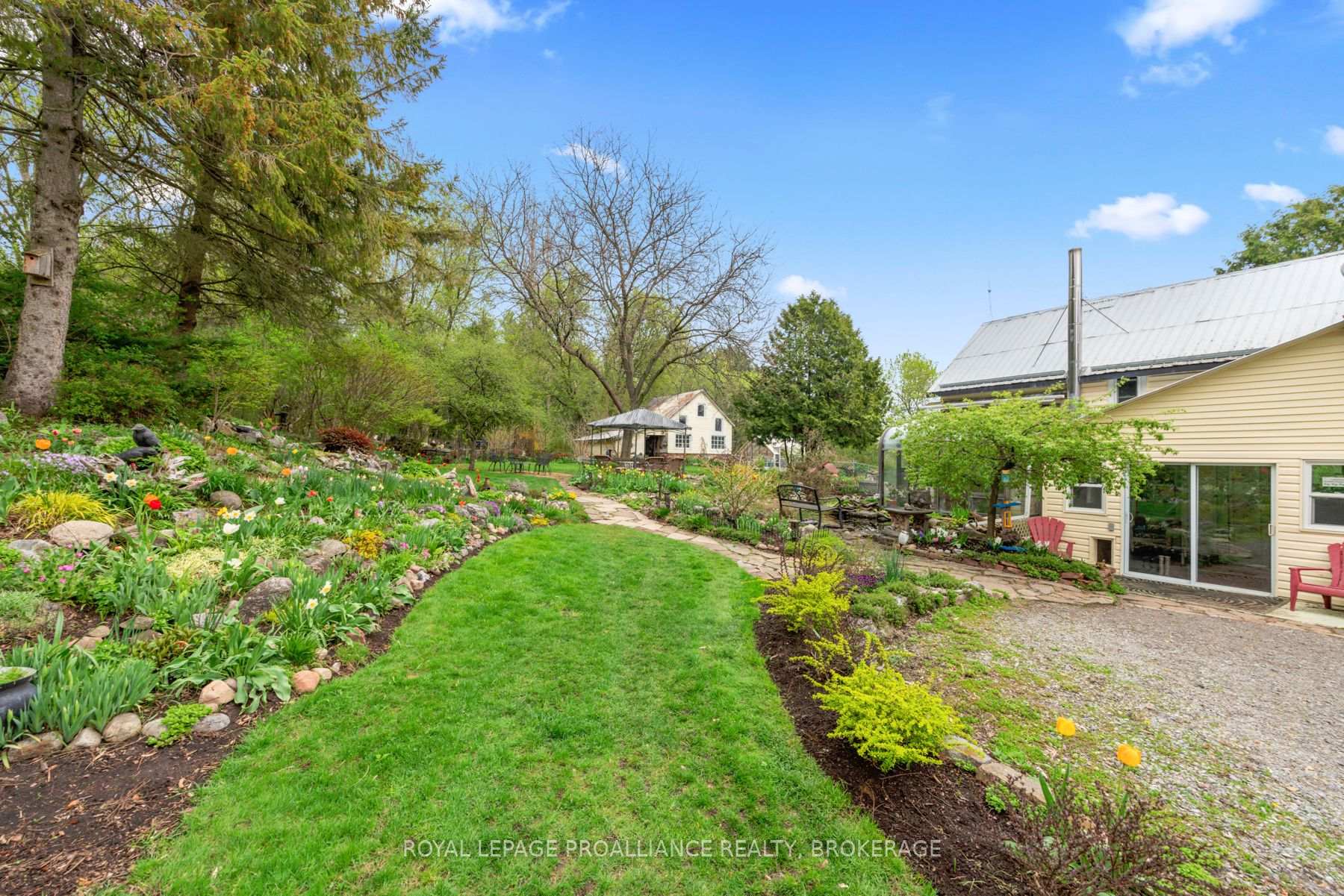 Photo 6 of 2078 Sunbury Road, Frontenac, Frontenac South — HOMEH