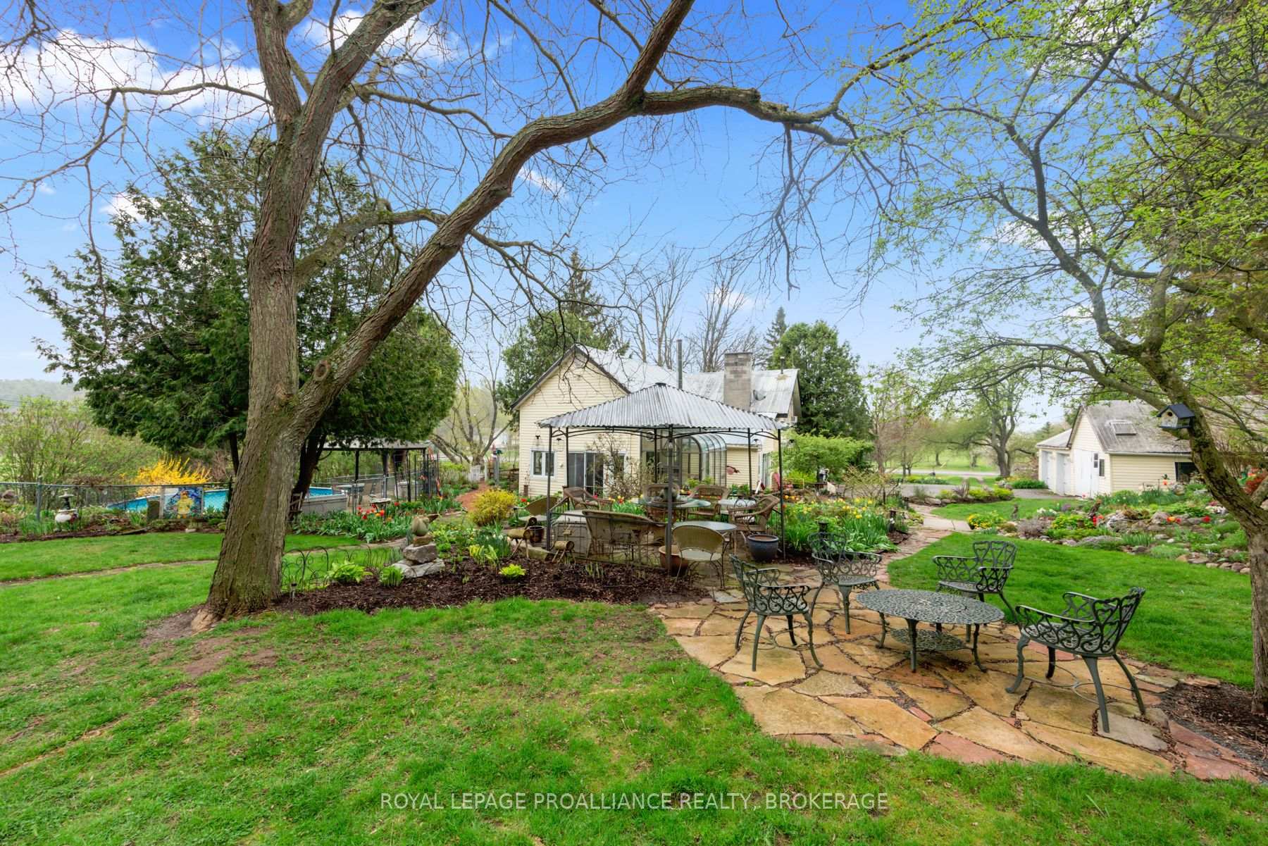 Photo 13 of 2078 Sunbury Road, Frontenac, Frontenac South — HOMEH