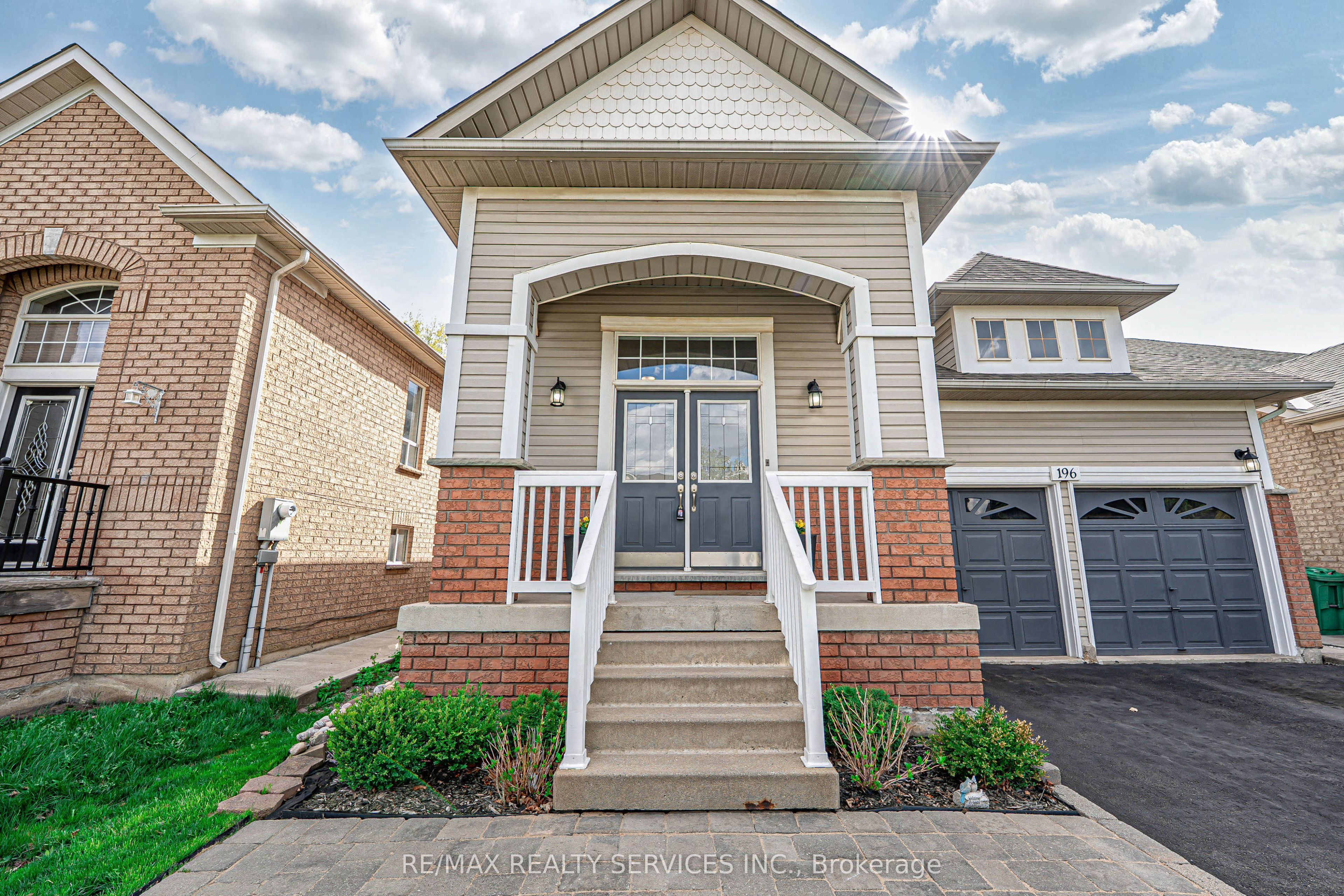 Photo 92 of 196 Van Scott Drive, Brampton, Northwest Sandalwood Parkway — HOMEH