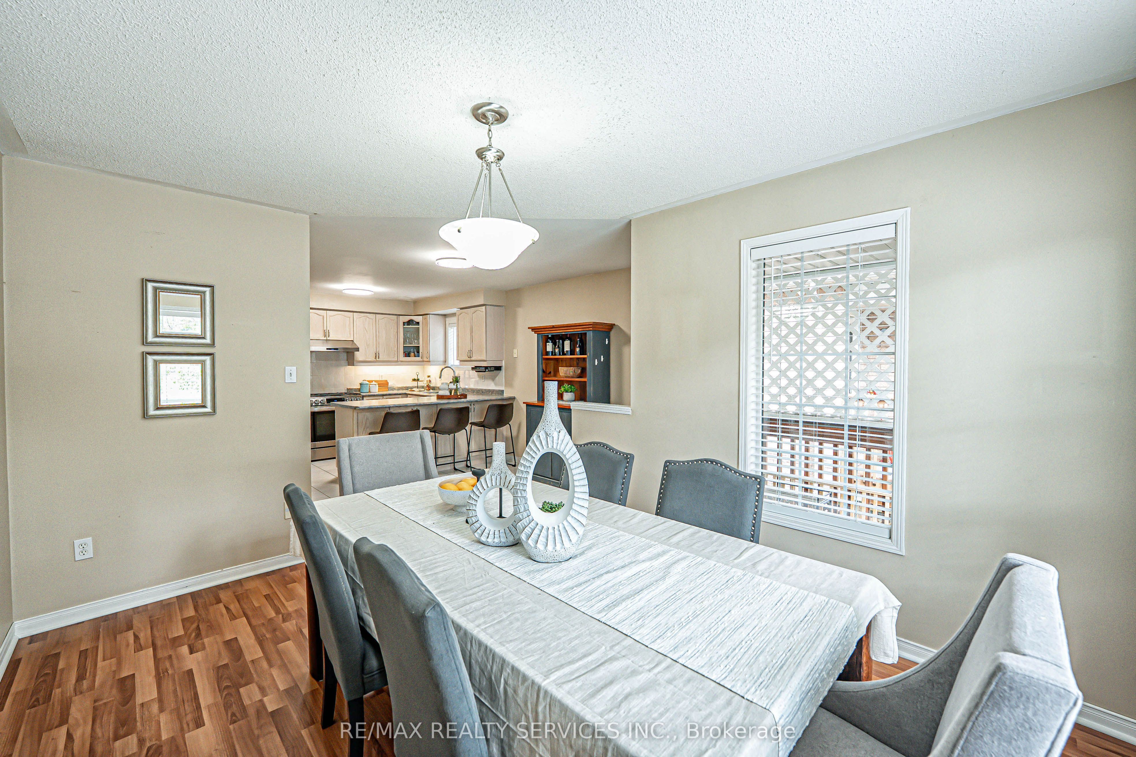 Photo 100 of 196 Van Scott Drive, Brampton, Northwest Sandalwood Parkway — HOMEH