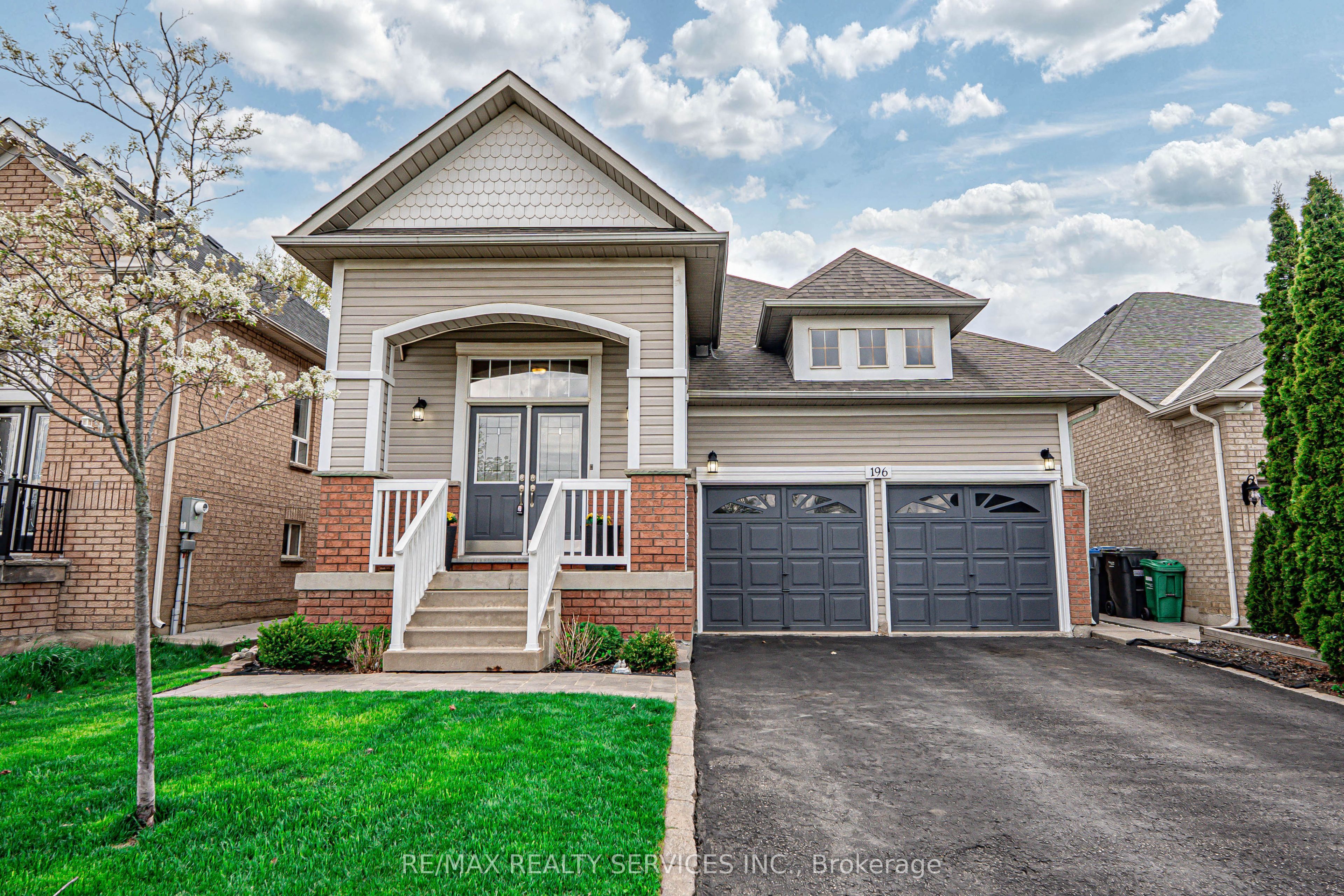 Photo 3 of 196 Van Scott Drive, Brampton, Northwest Sandalwood Parkway — HOMEH