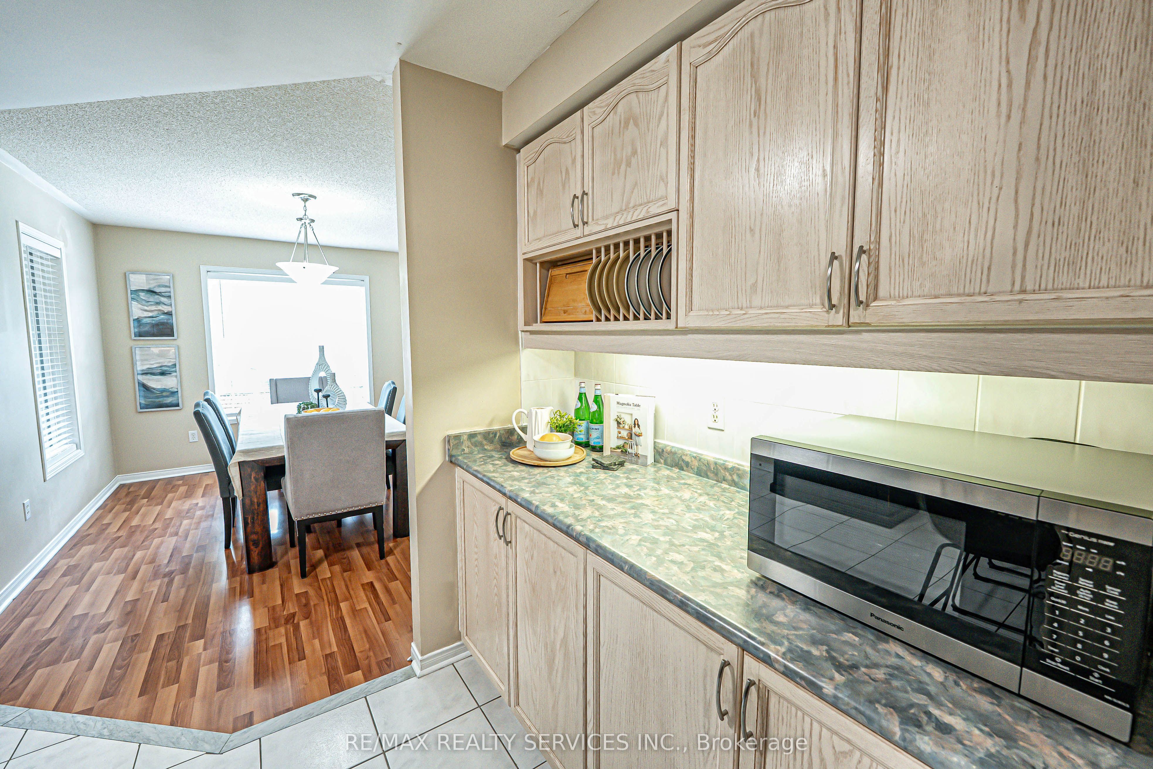 Photo 105 of 196 Van Scott Drive, Brampton, Northwest Sandalwood Parkway — HOMEH