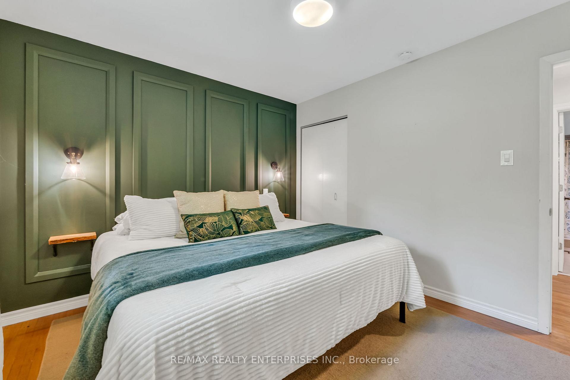 Photo 16 of 4 Blackbird Crescent, Guelph, Victoria North — HOMEH