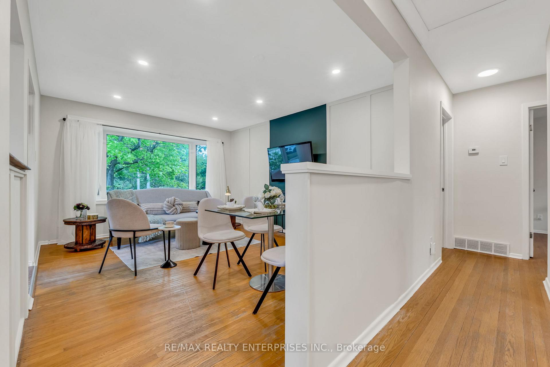 Photo 18 of 4 Blackbird Crescent, Guelph, Victoria North — HOMEH