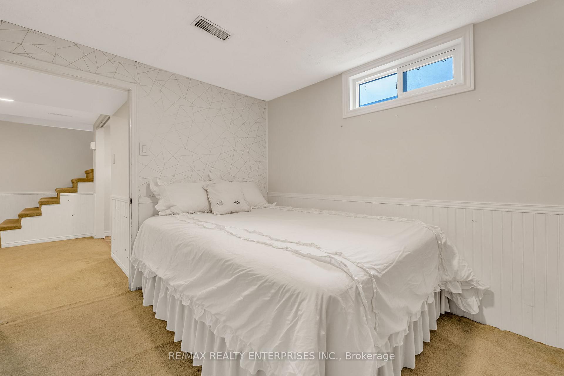 Photo 26 of 4 Blackbird Crescent, Guelph, Victoria North — HOMEH