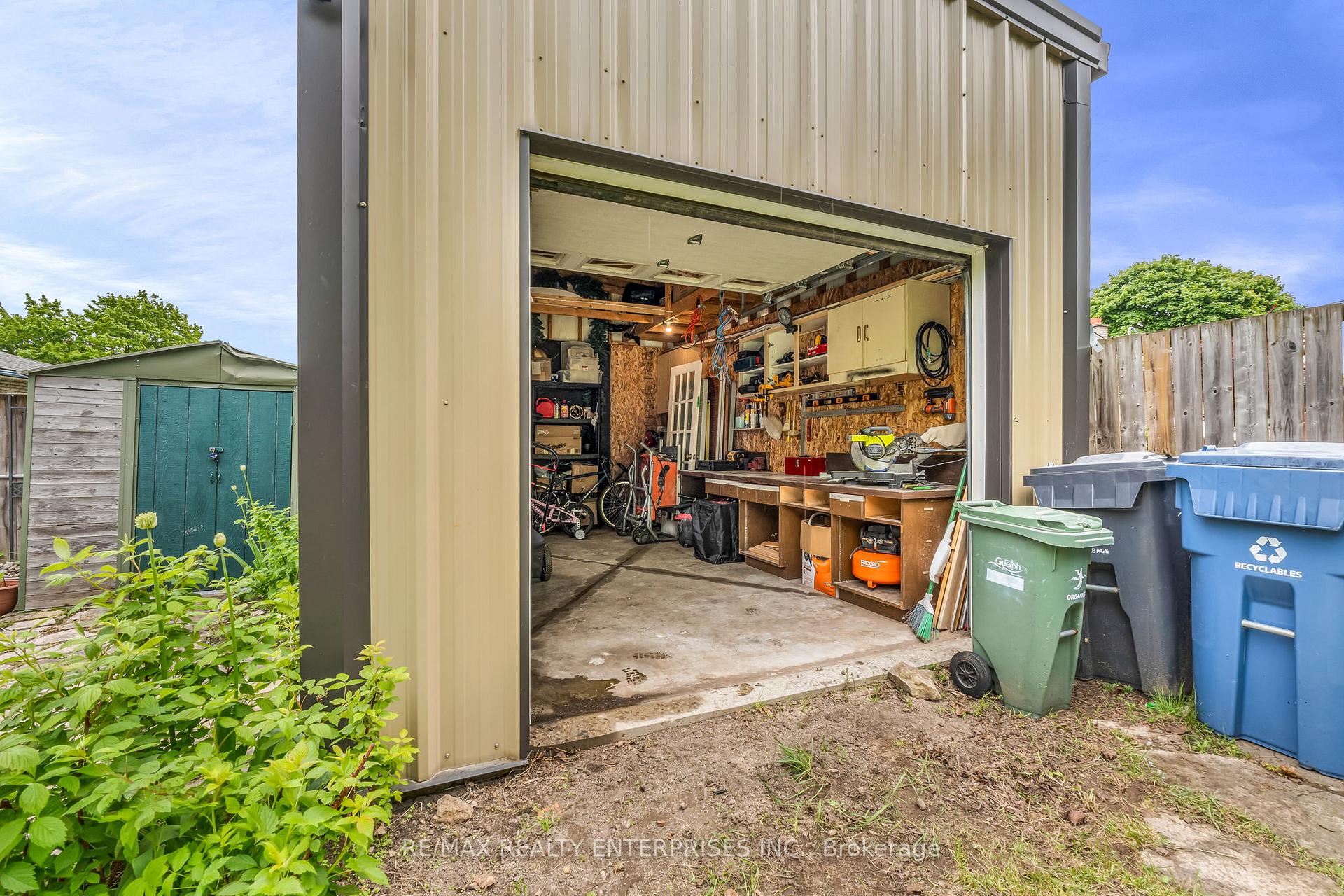 Photo 35 of 4 Blackbird Crescent, Guelph, Victoria North — HOMEH