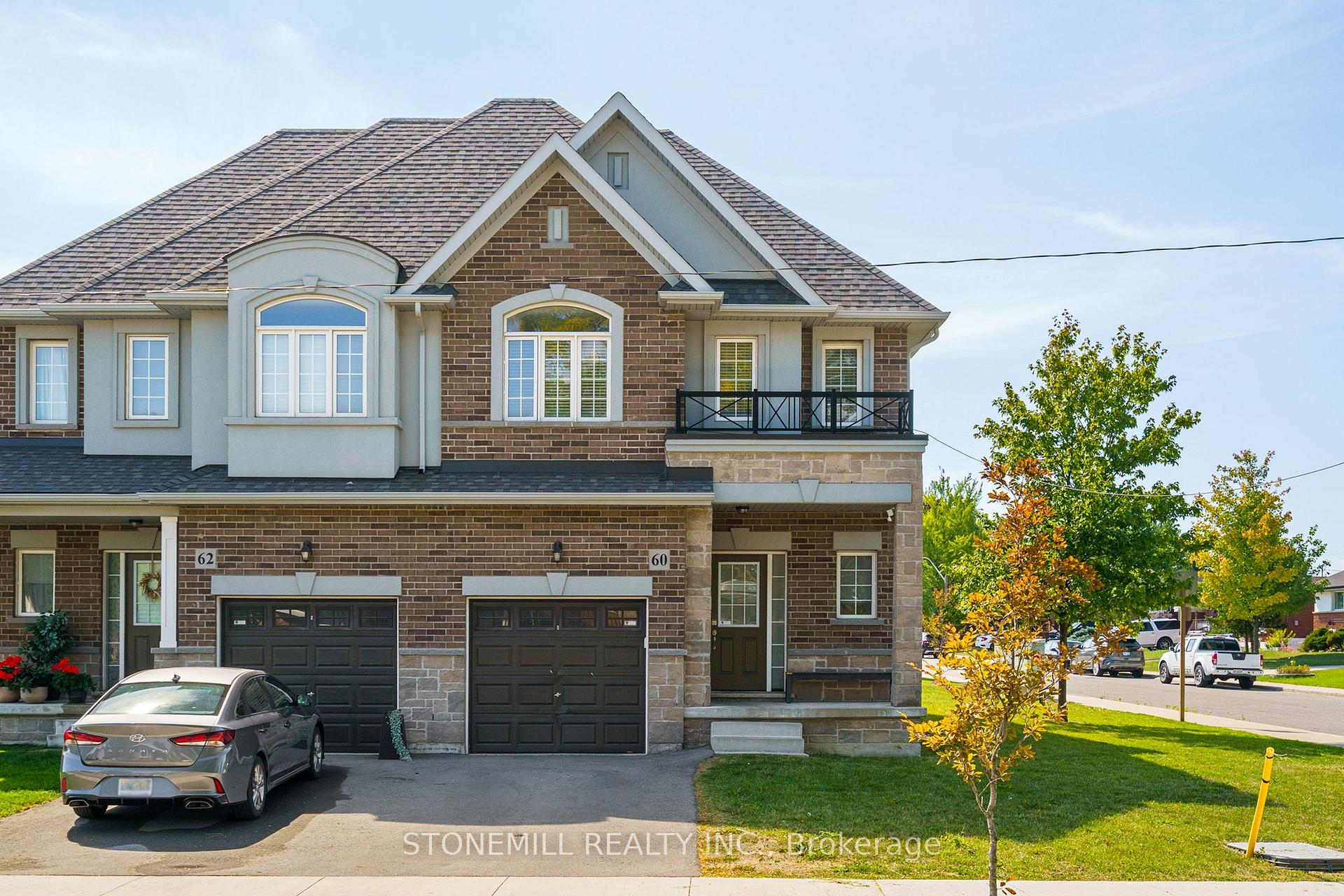 Front of 60 Bobolink Road