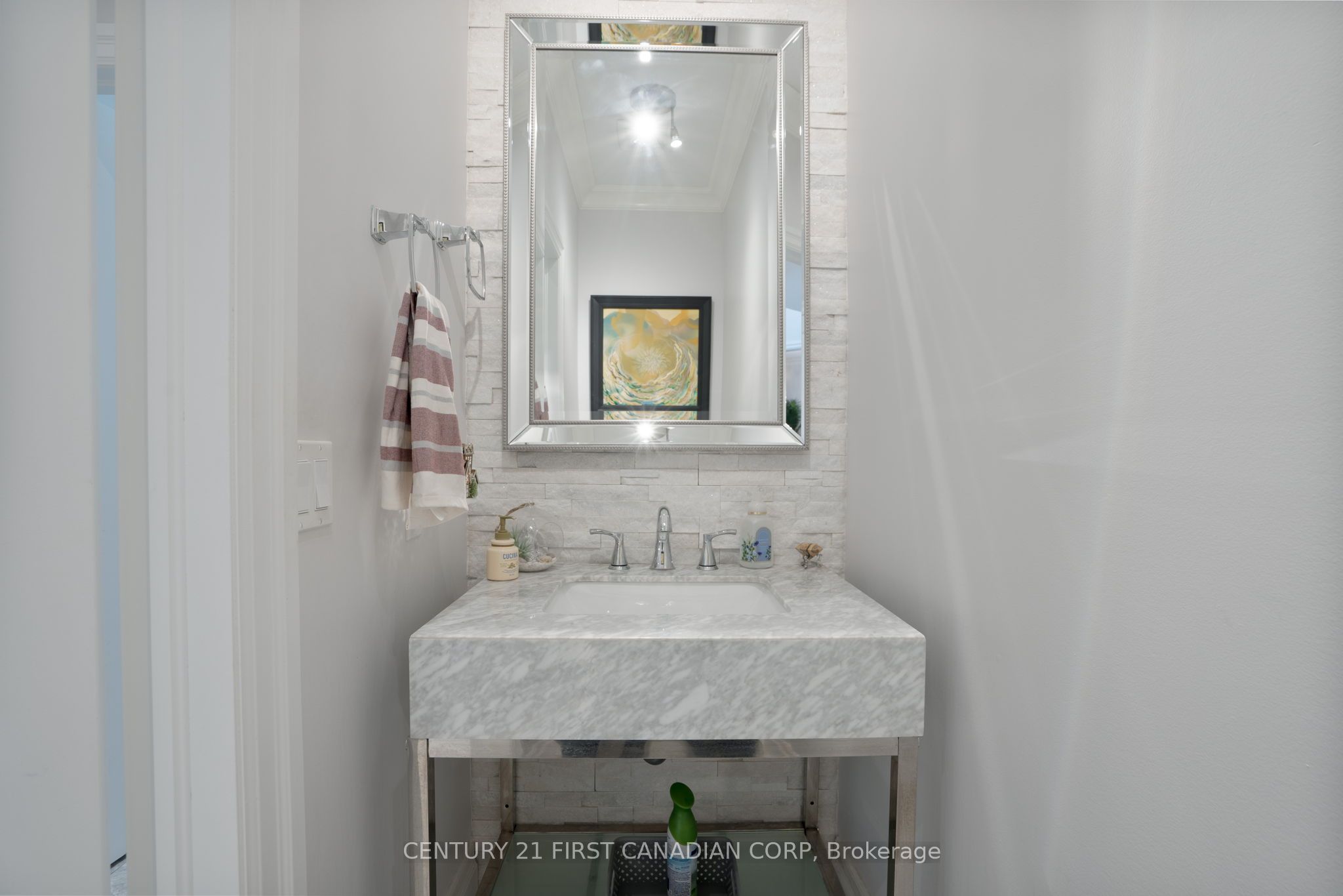 Photo 46 of 11 Valleyview Crescent, Middlesex Centre, Komoka — HOMEH