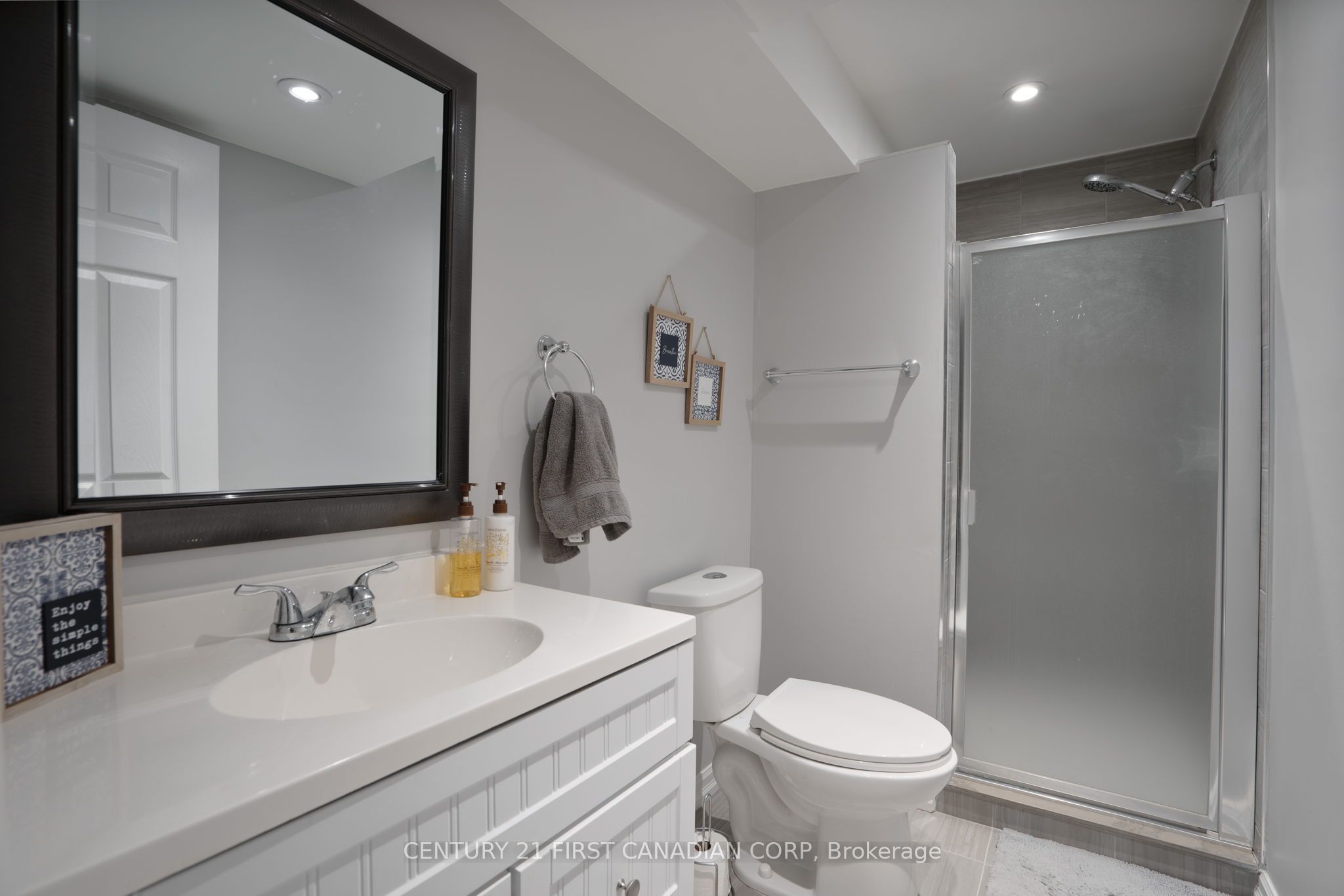 Photo 63 of 11 Valleyview Crescent, Middlesex Centre, Komoka — HOMEH