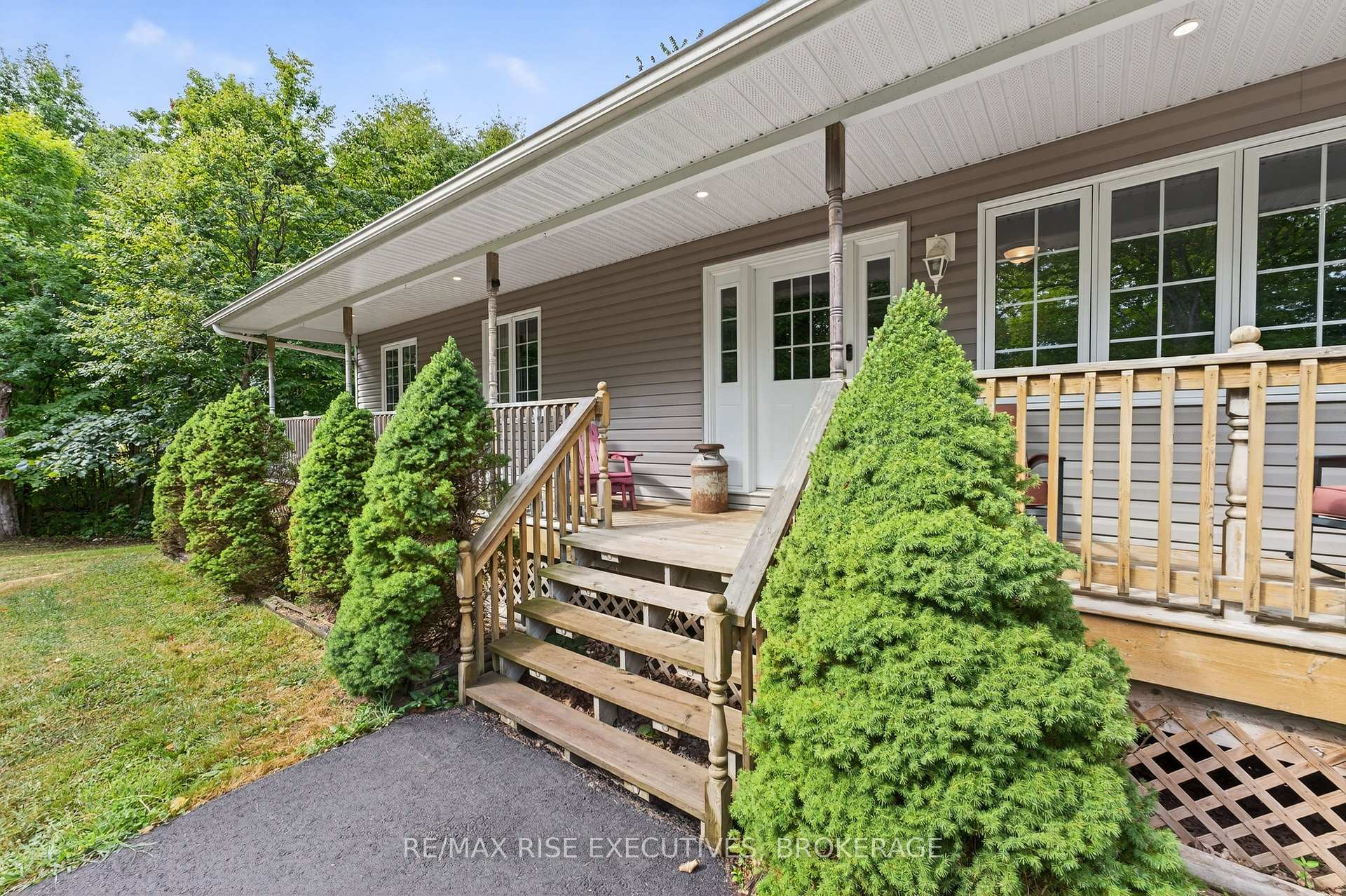 Photo 2 of 4623 Lower Round Lake Road, Frontenac, Frontenac South — HOMEH