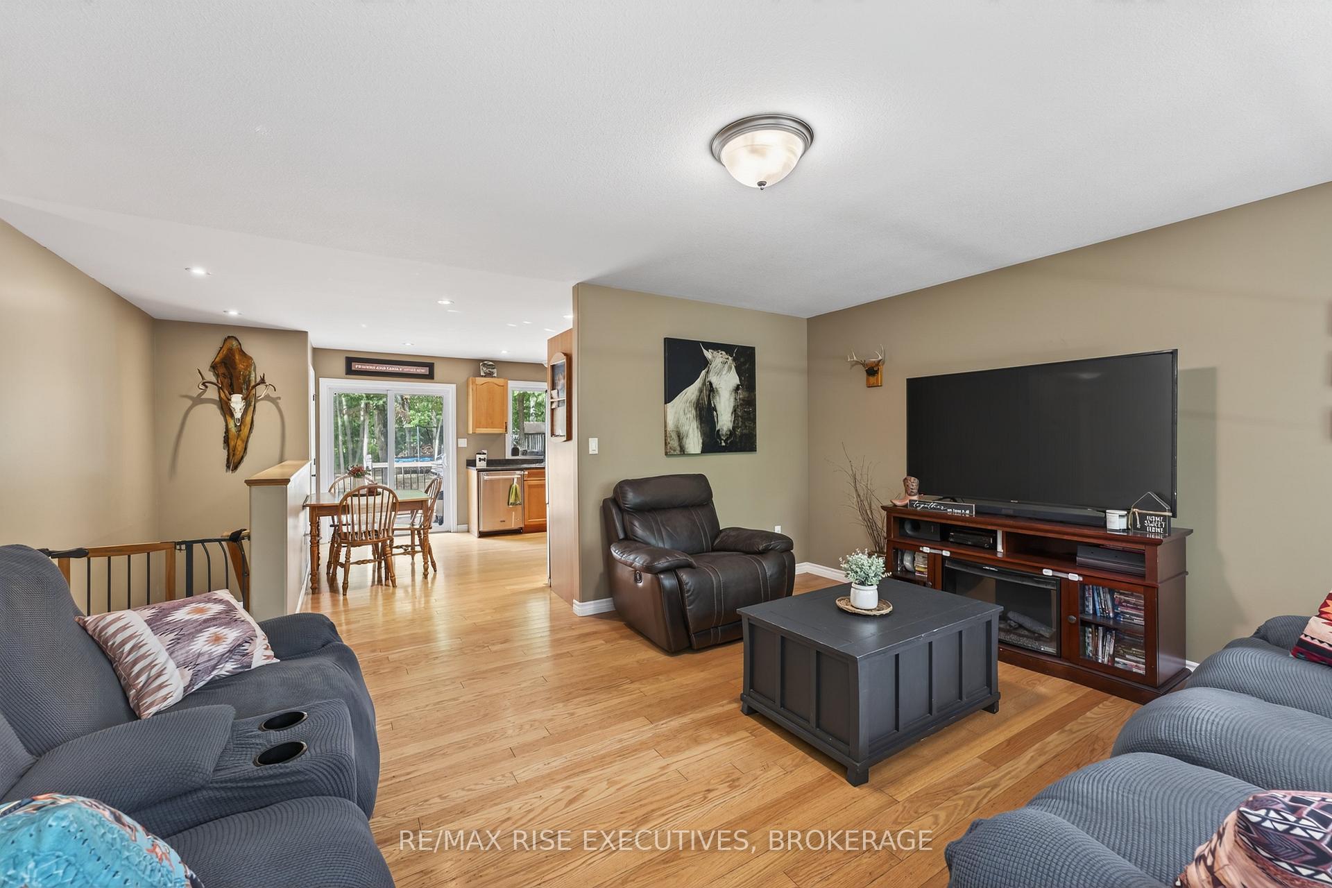 Photo 4 of 4623 Lower Round Lake Road, Frontenac, Frontenac South — HOMEH