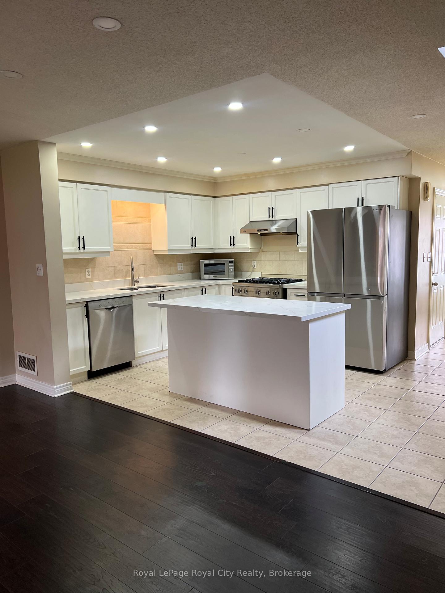 Photo 5 of 47 Simmonds Drive, Guelph, Victoria North — HOMEH