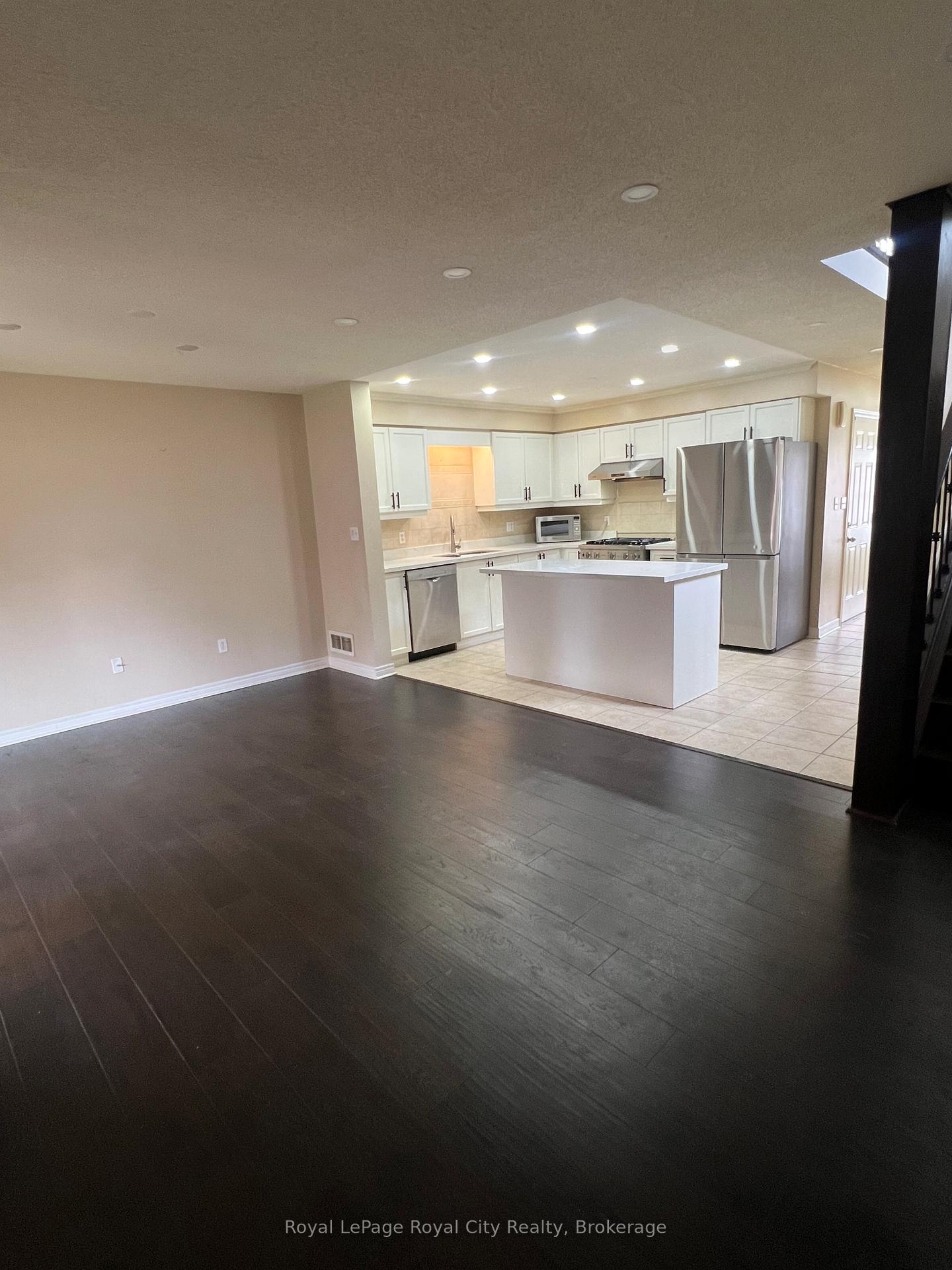Photo 8 of 47 Simmonds Drive, Guelph, Victoria North — HOMEH