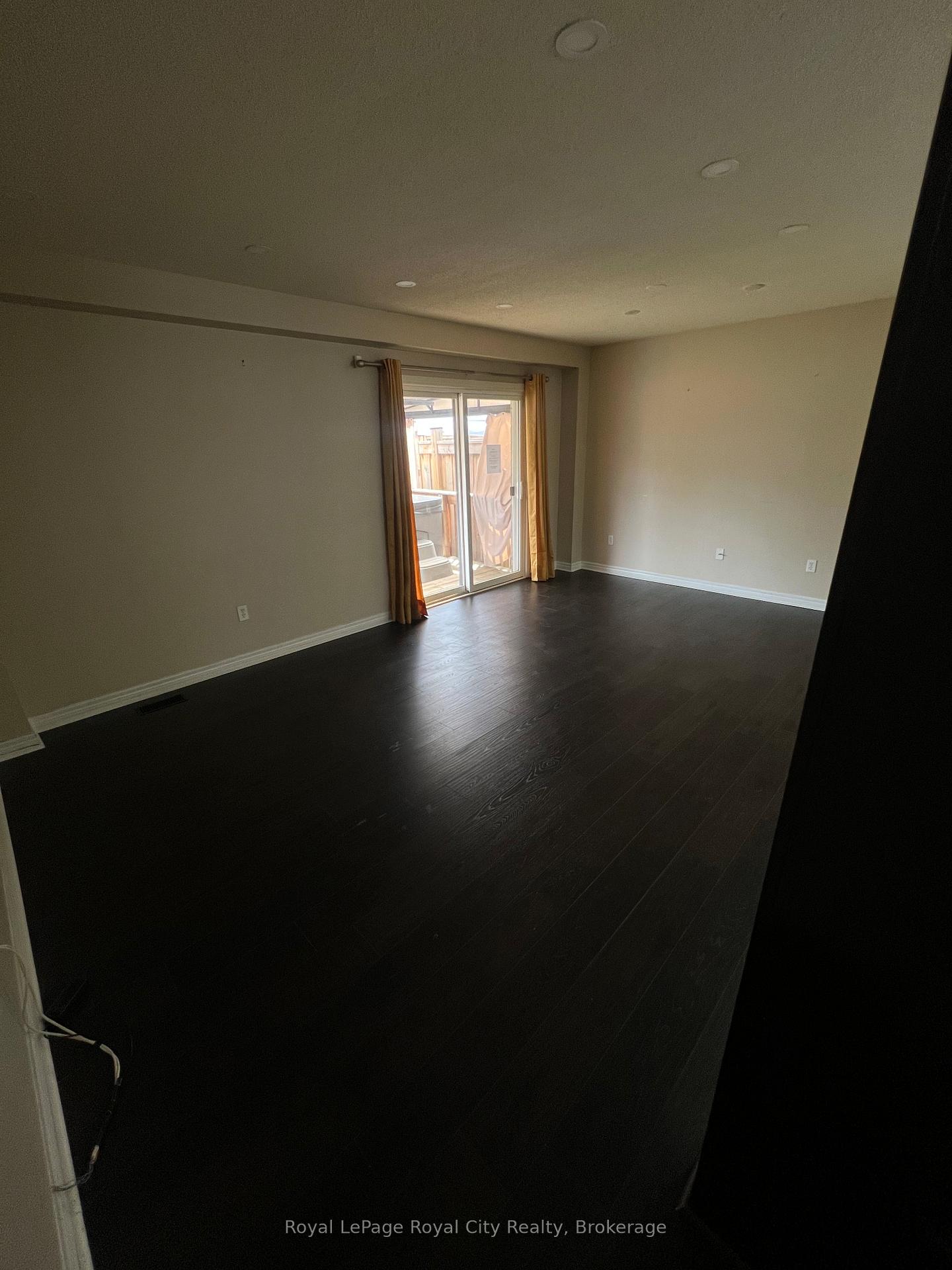 Photo 9 of 47 Simmonds Drive, Guelph, Victoria North — HOMEH