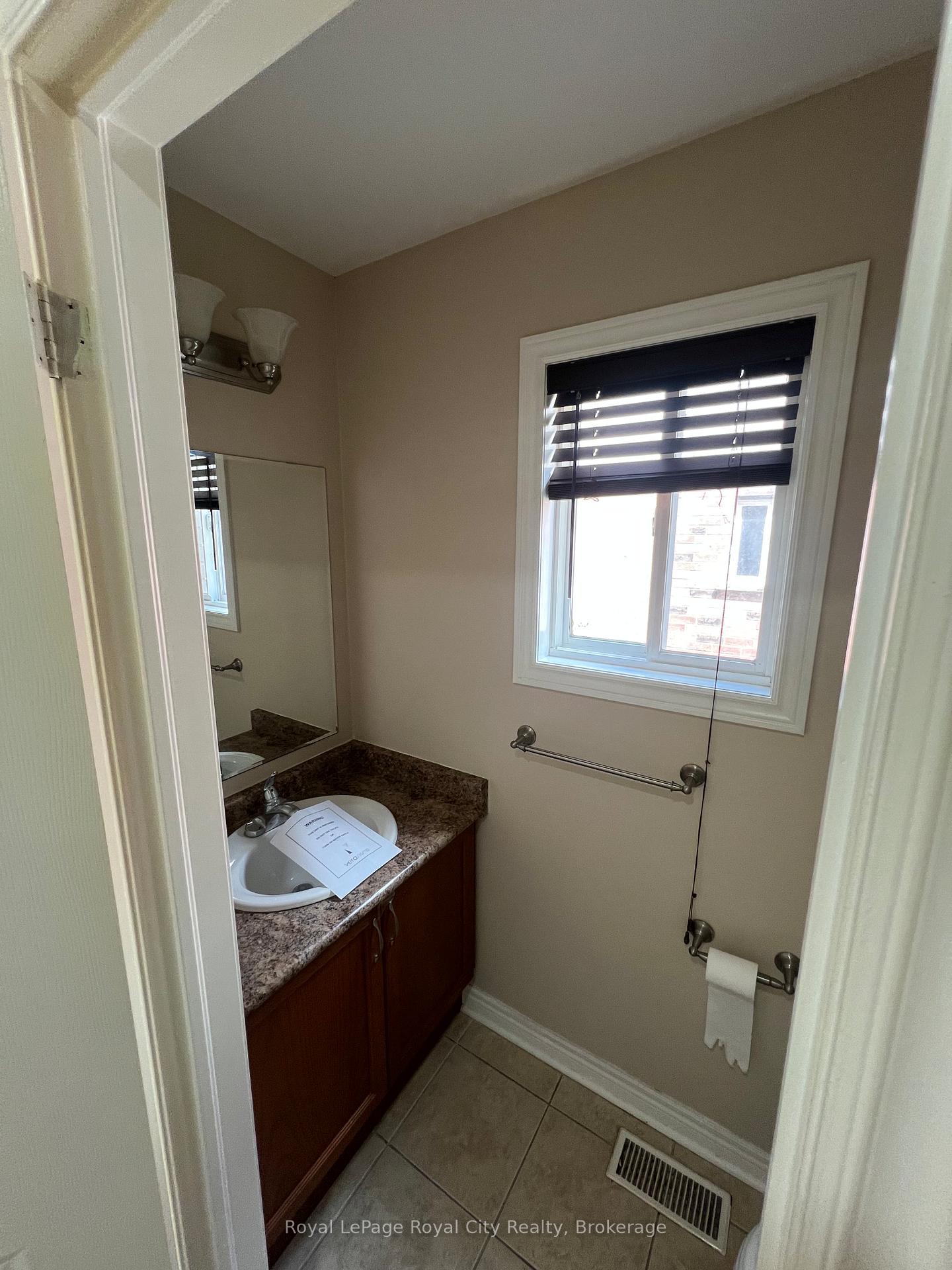 Photo 12 of 47 Simmonds Drive, Guelph, Victoria North — HOMEH