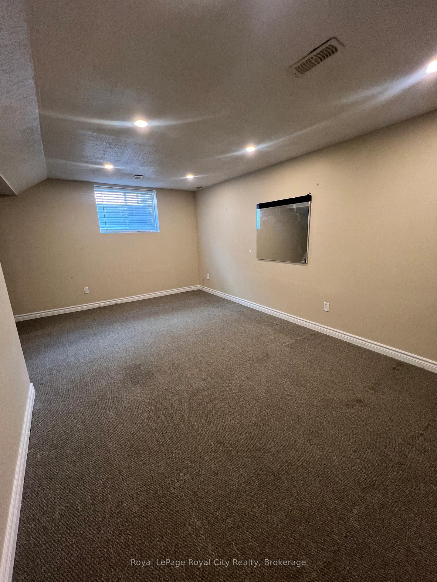 Photo 16 of 47 Simmonds Drive, Guelph, Victoria North — HOMEH