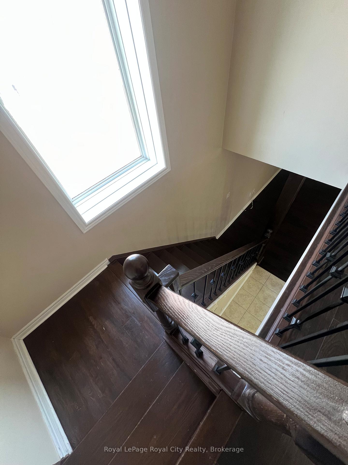 Photo 21 of 47 Simmonds Drive, Guelph, Victoria North — HOMEH