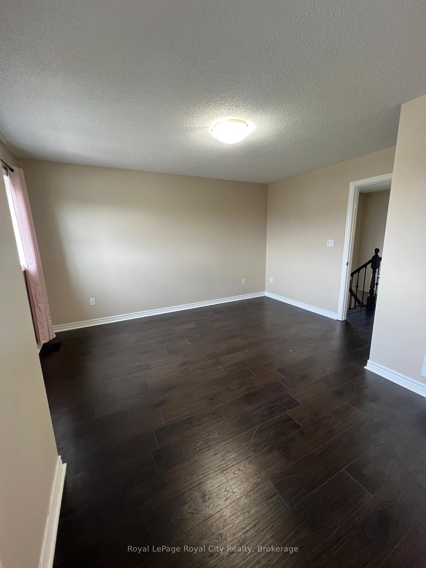 Photo 25 of 47 Simmonds Drive, Guelph, Victoria North — HOMEH