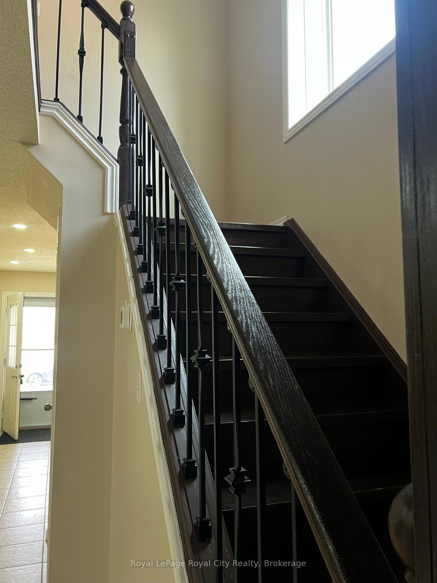 Photo 31 of 47 Simmonds Drive, Guelph, Victoria North — HOMEH