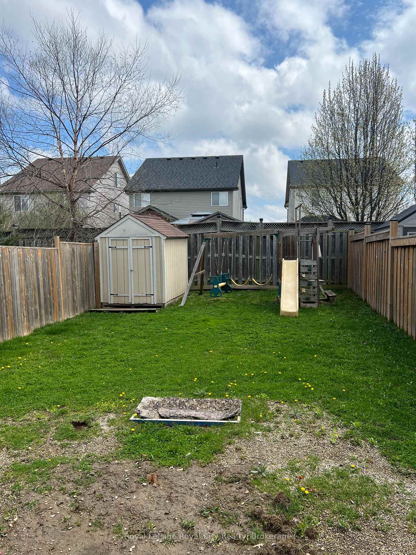 Photo 32 of 47 Simmonds Drive, Guelph, Victoria North — HOMEH