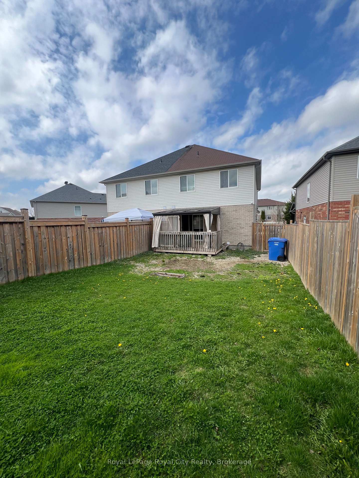 Photo 34 of 47 Simmonds Drive, Guelph, Victoria North — HOMEH