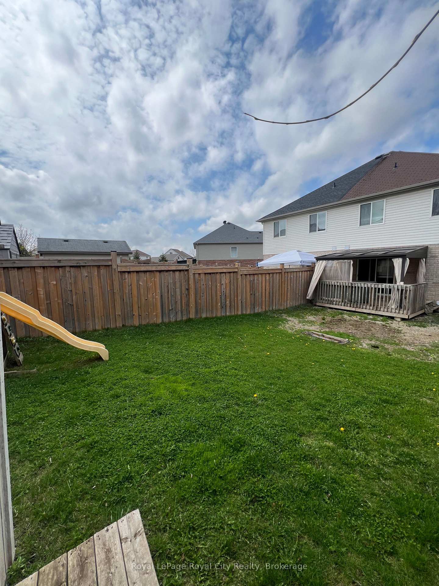 Photo 35 of 47 Simmonds Drive, Guelph, Victoria North — HOMEH