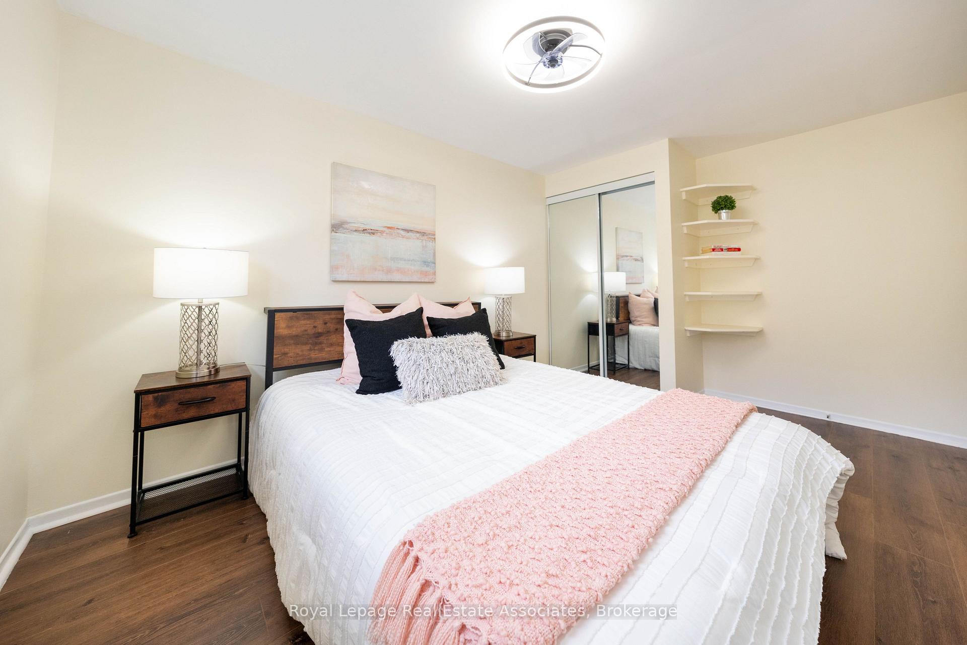 Photo 12 of 41 Barrett Crescent, Barrie, Letitia Heights — HOMEH