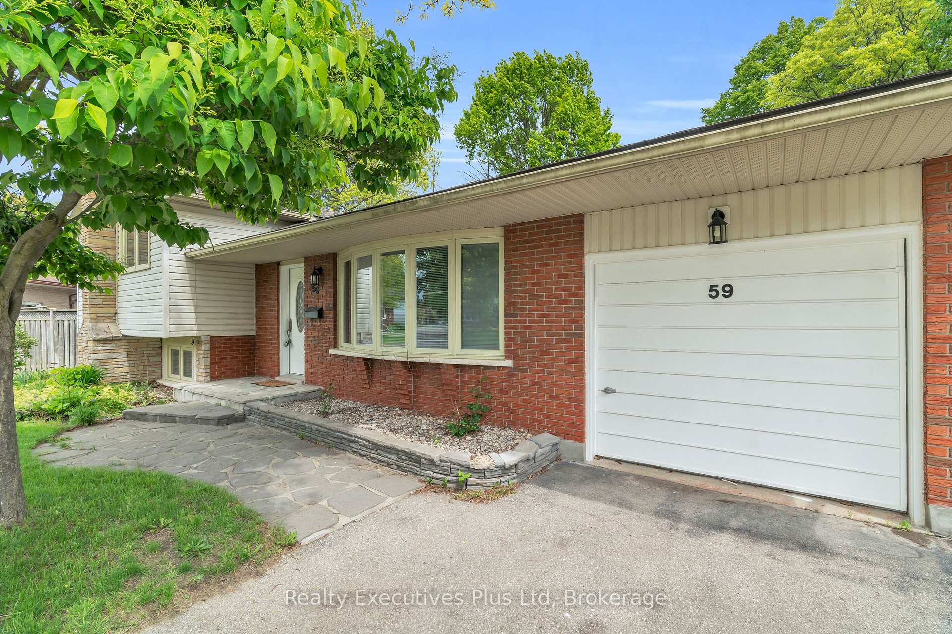 Photo 6 of 59 Balmoral Drive, Guelph, Riverside Park — HOMEH