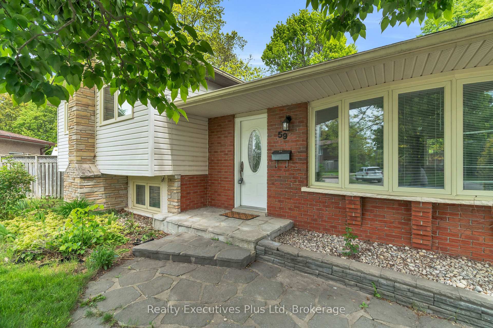 Photo 7 of 59 Balmoral Drive, Guelph, Riverside Park — HOMEH