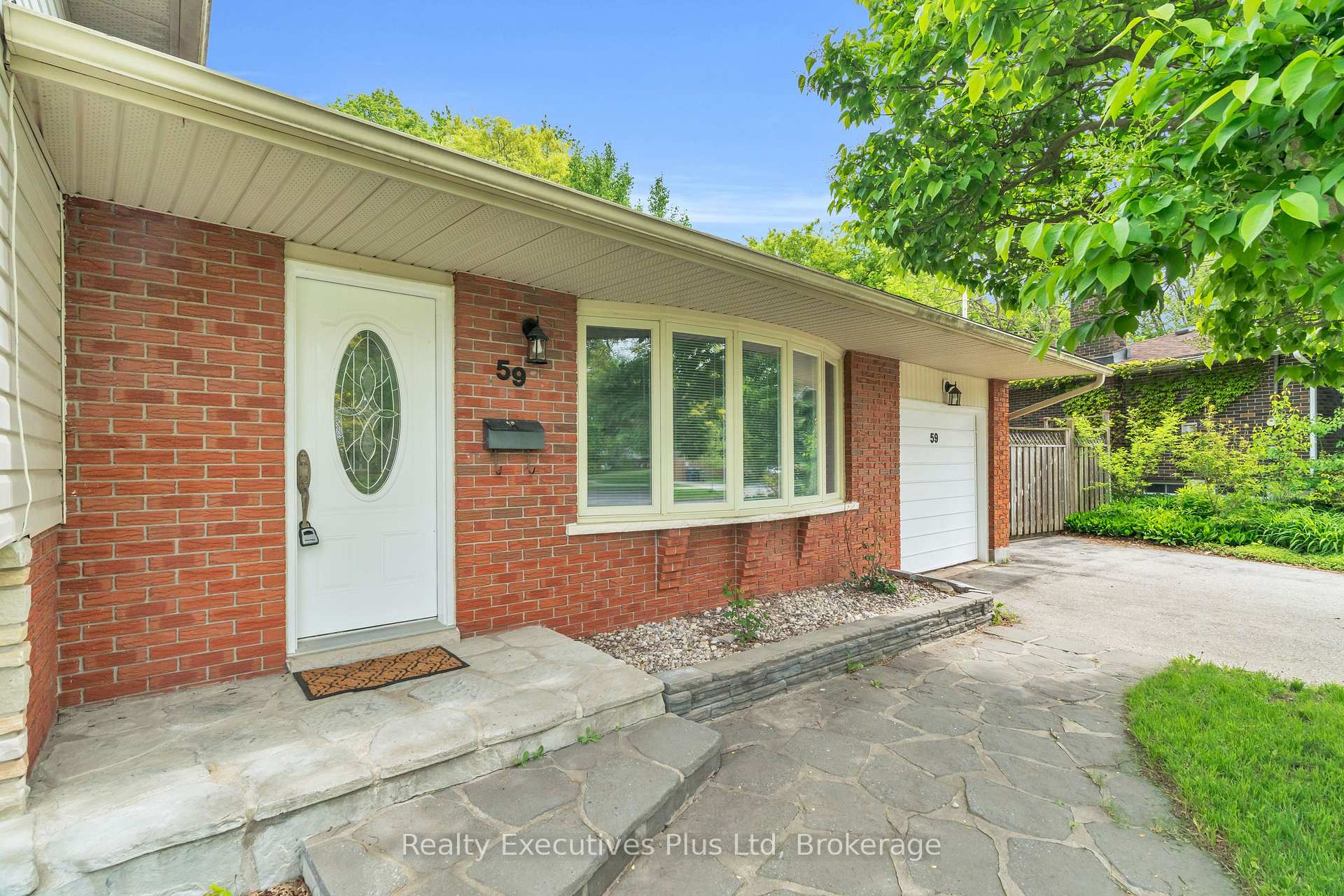 Photo 8 of 59 Balmoral Drive, Guelph, Riverside Park — HOMEH