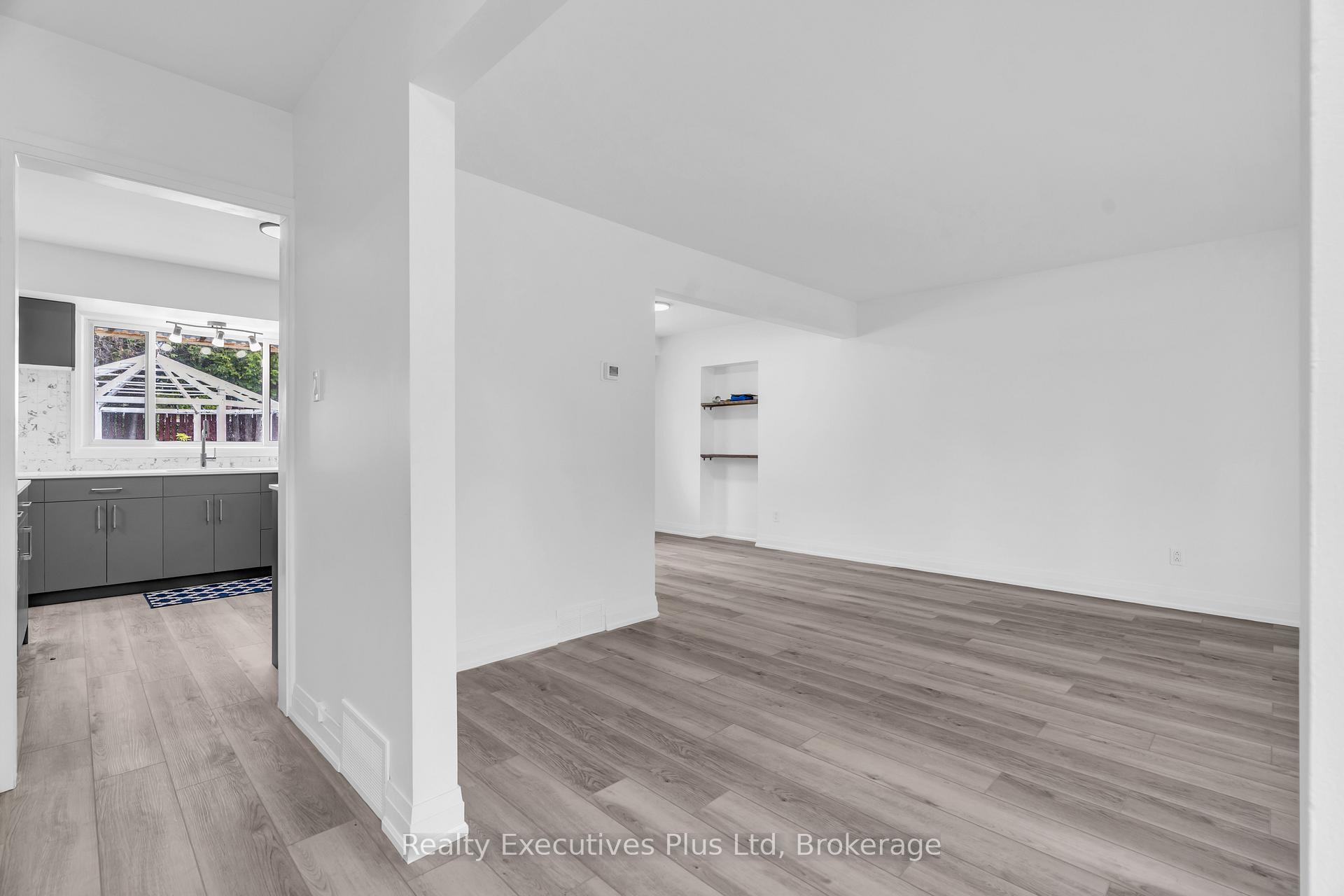 Photo 10 of 59 Balmoral Drive, Guelph, Riverside Park — HOMEH