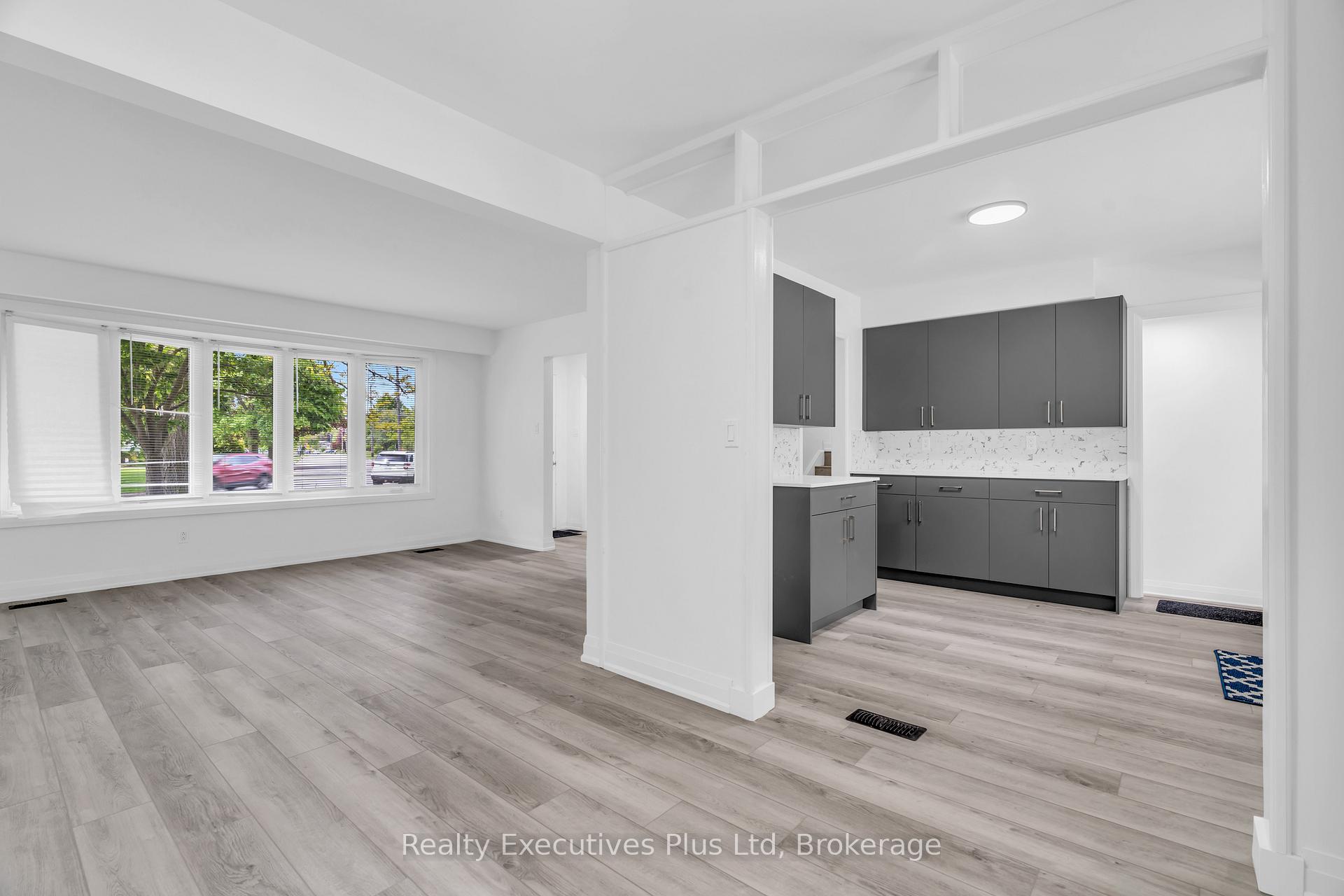Photo 14 of 59 Balmoral Drive, Guelph, Riverside Park — HOMEH