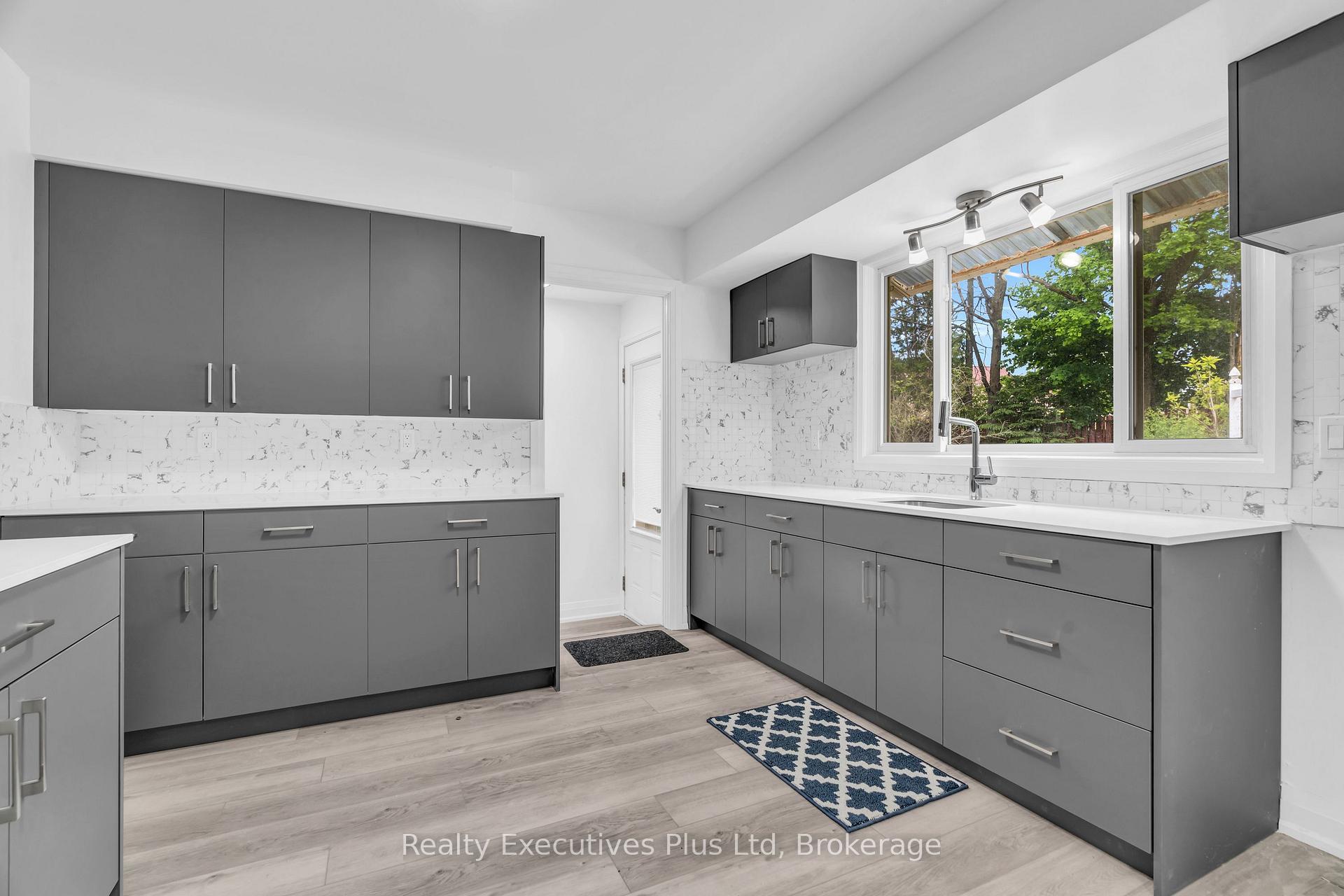 Photo 15 of 59 Balmoral Drive, Guelph, Riverside Park — HOMEH