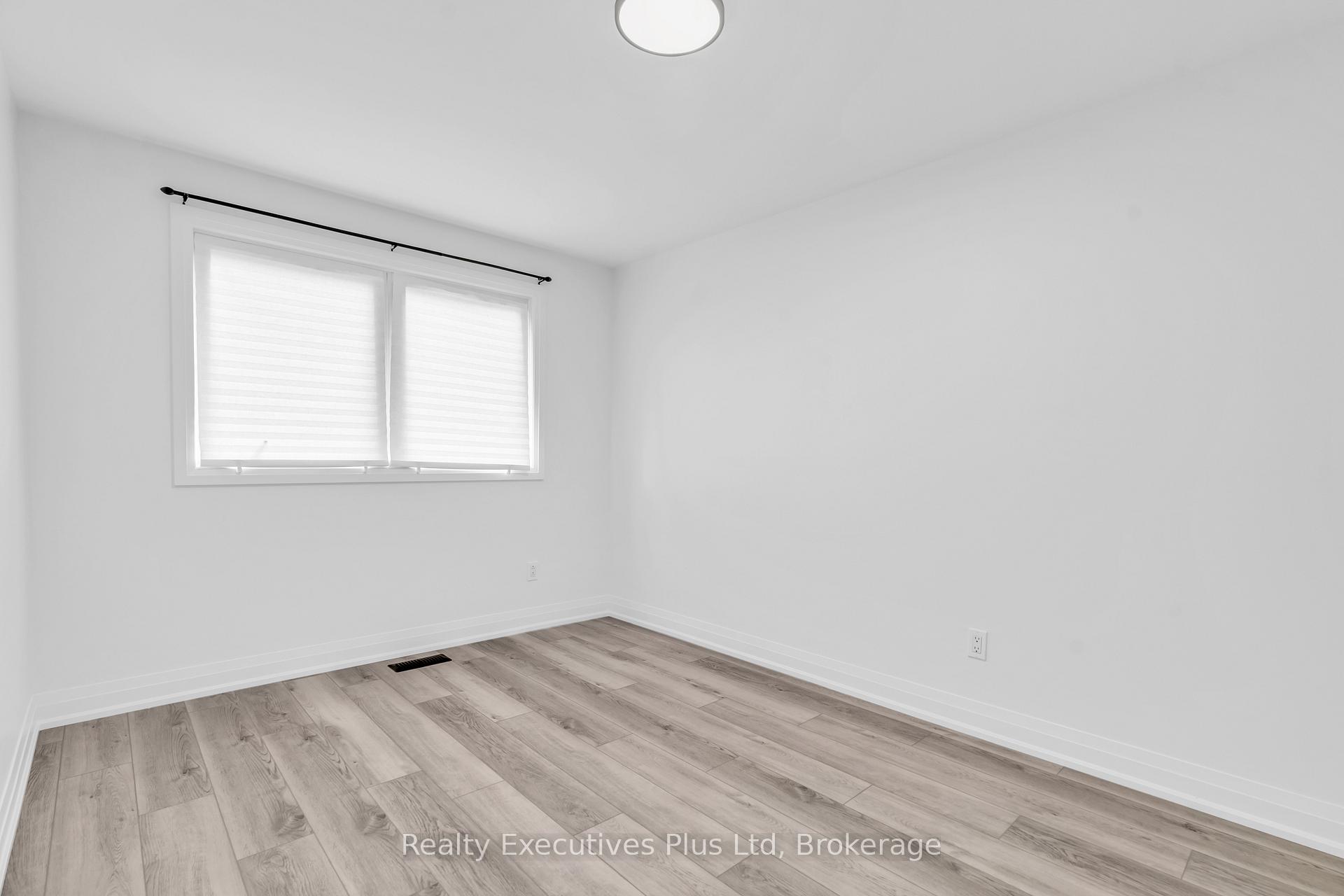 Photo 22 of 59 Balmoral Drive, Guelph, Riverside Park — HOMEH